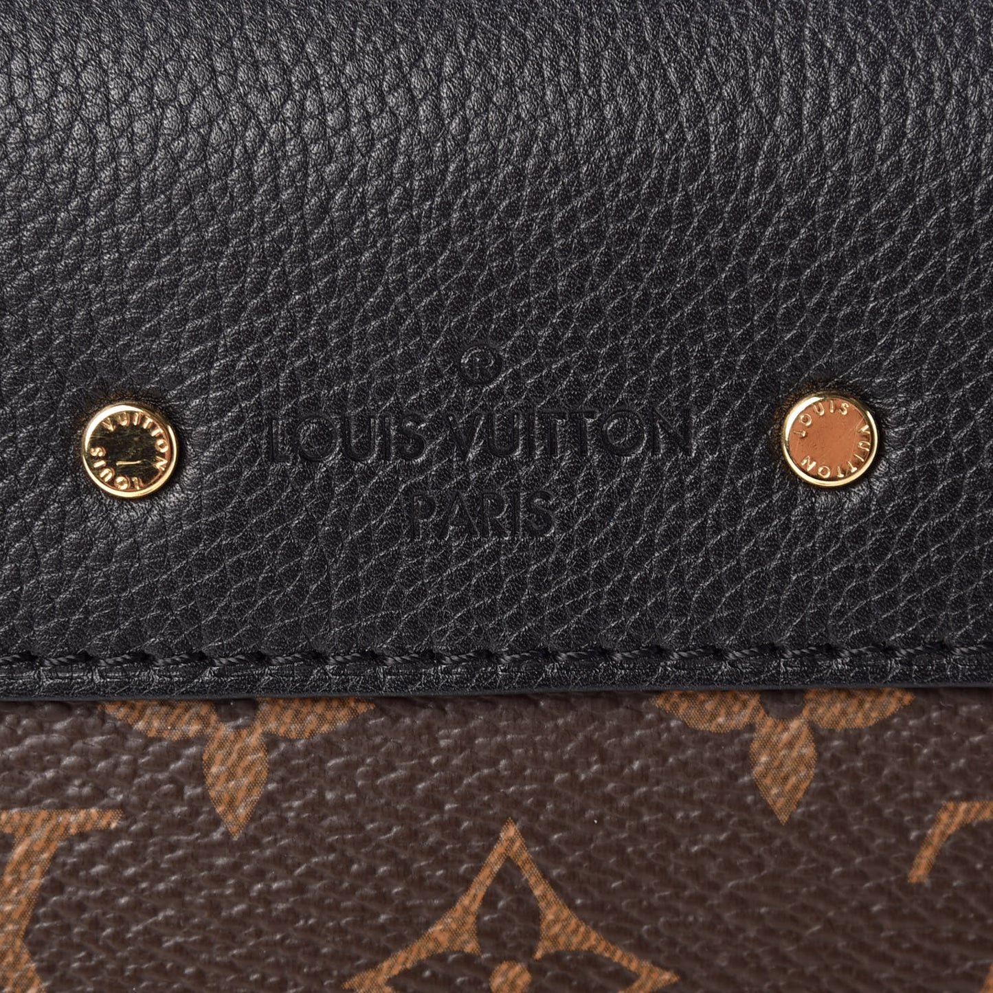 Monogram Pallas Chain Black