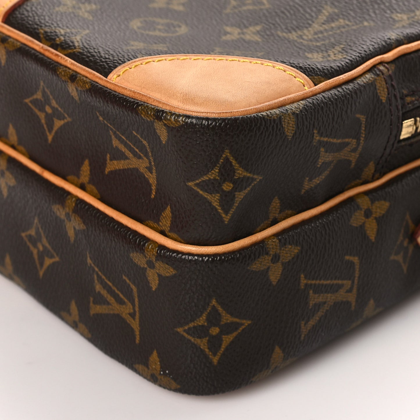 Monogram Amazone