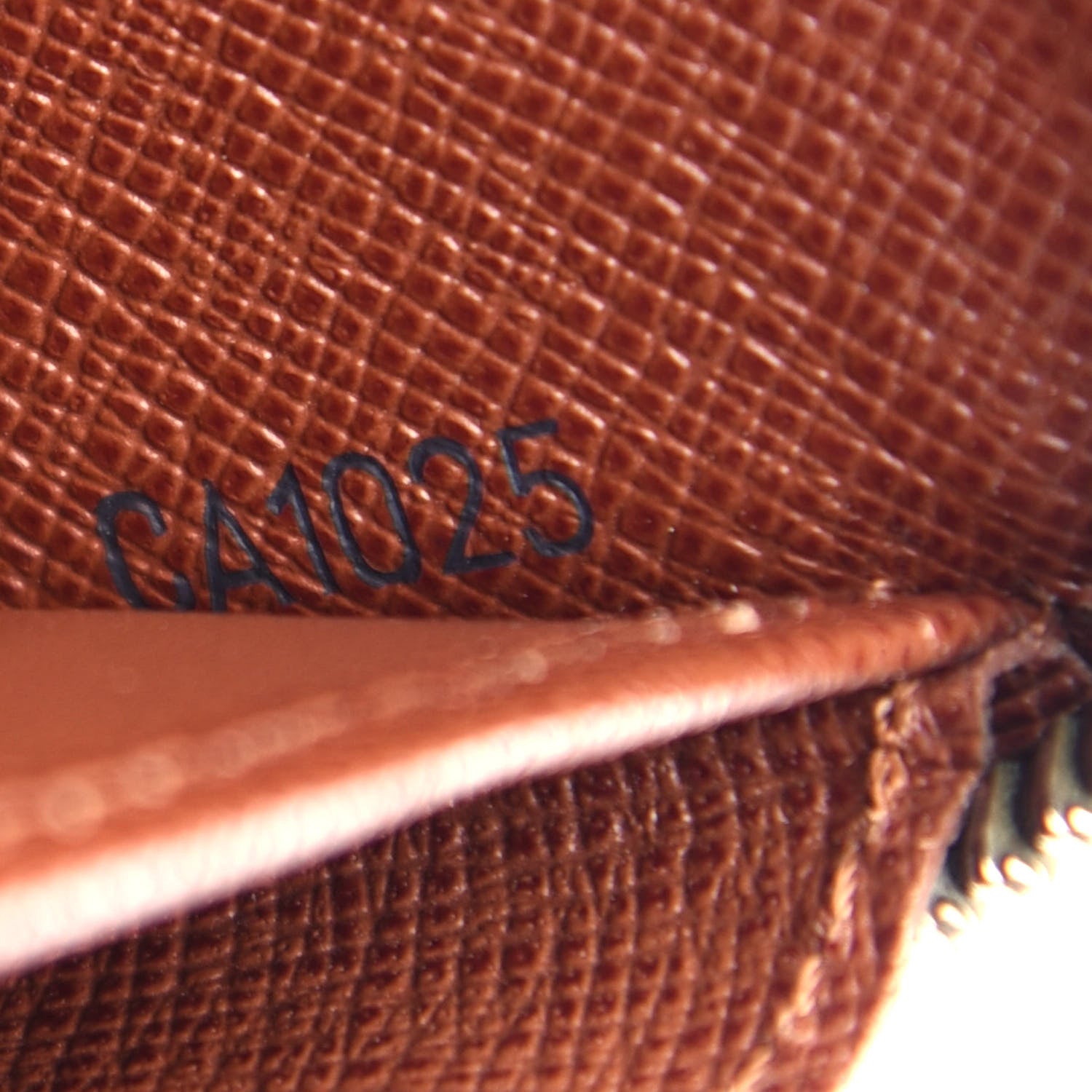 Louis Vuitton Monogram Zippy Wallet 7 of 7