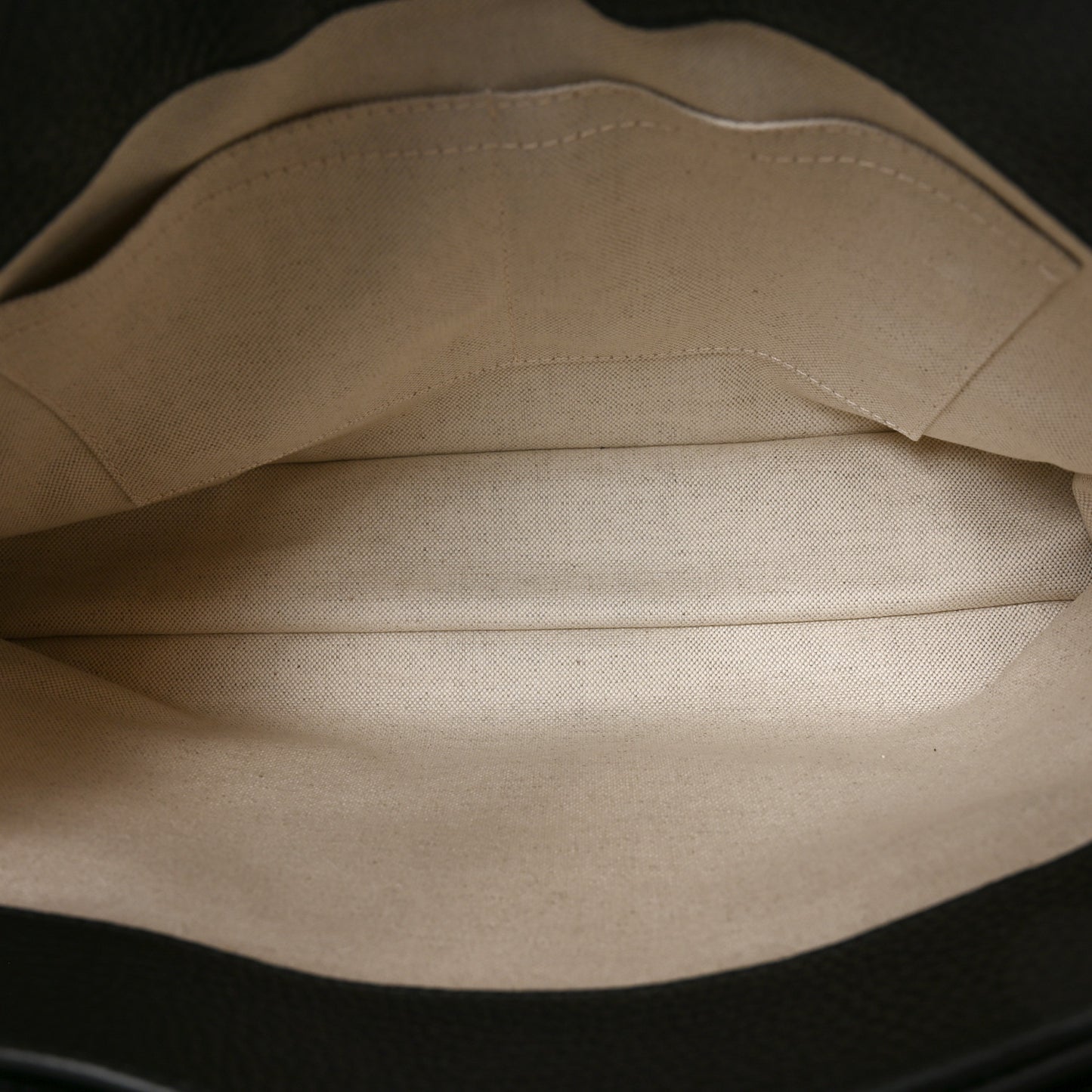 Grained Calfskin Intrecciato Andiamo Messenger Bag Black