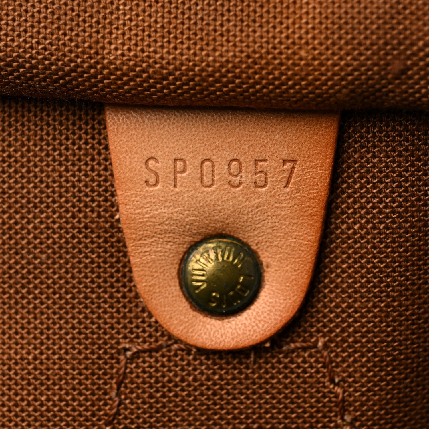 Louis Vuitton Monogram Speedy 40 7 of 9