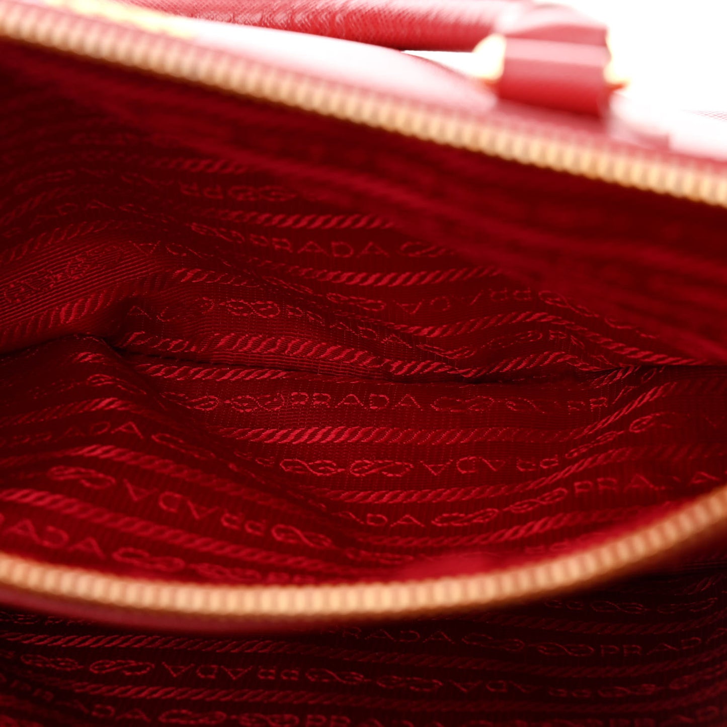 Saffiano Small Galleria Double Zip Tote Fuoco