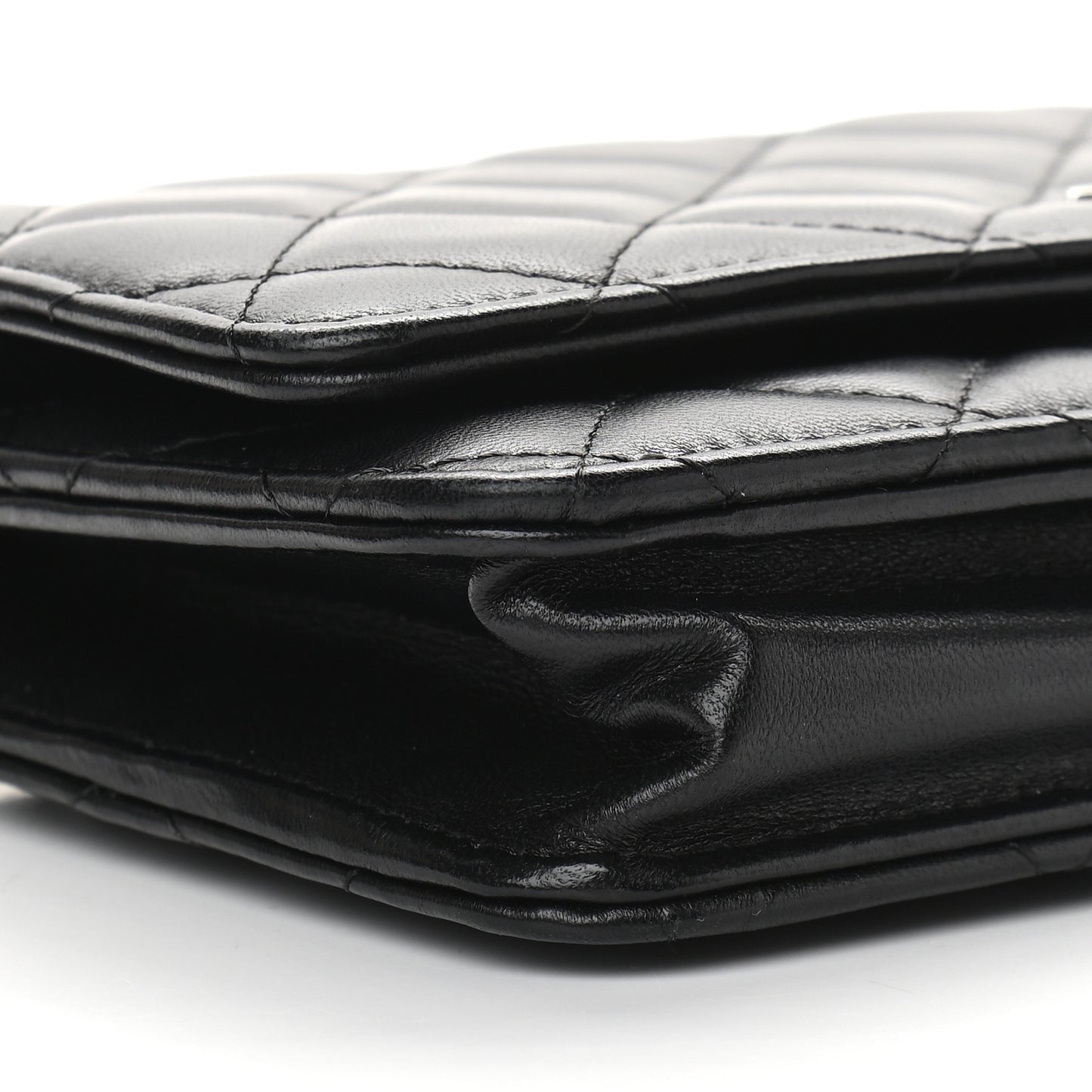 Lambskin Quilted Wallet On Chain WOC Black
