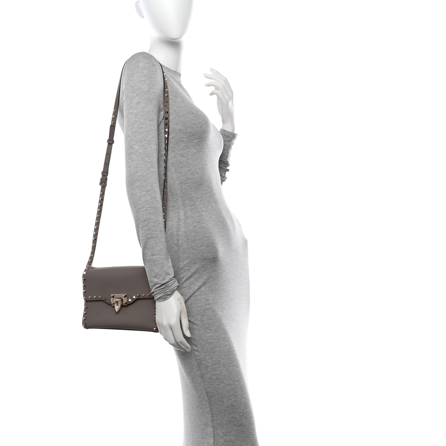 Pebbled Calfskin Medium Rockstud Flip Lock Crossbody Bag Poudre