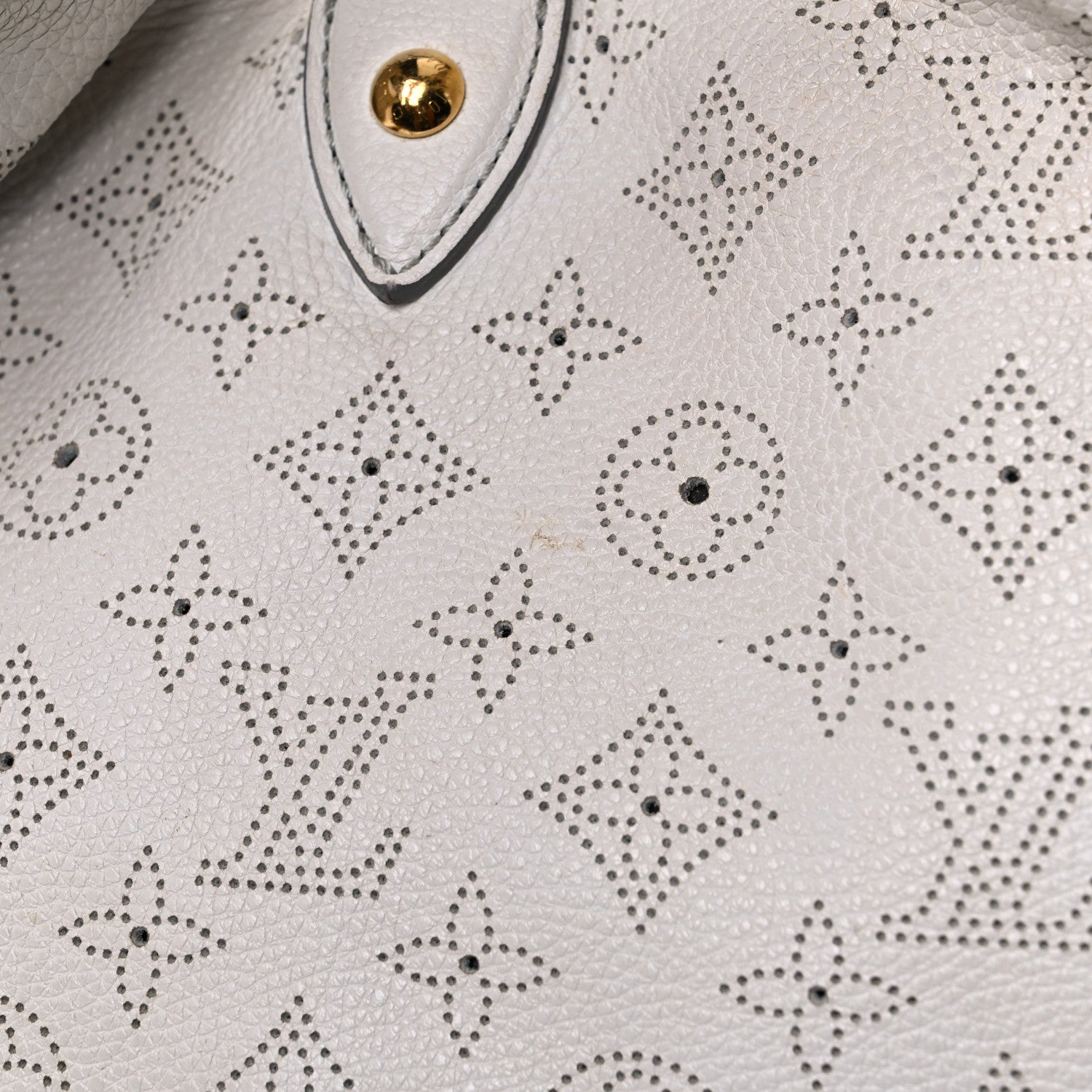 Louis Vuitton Mahina L White 15 of 22