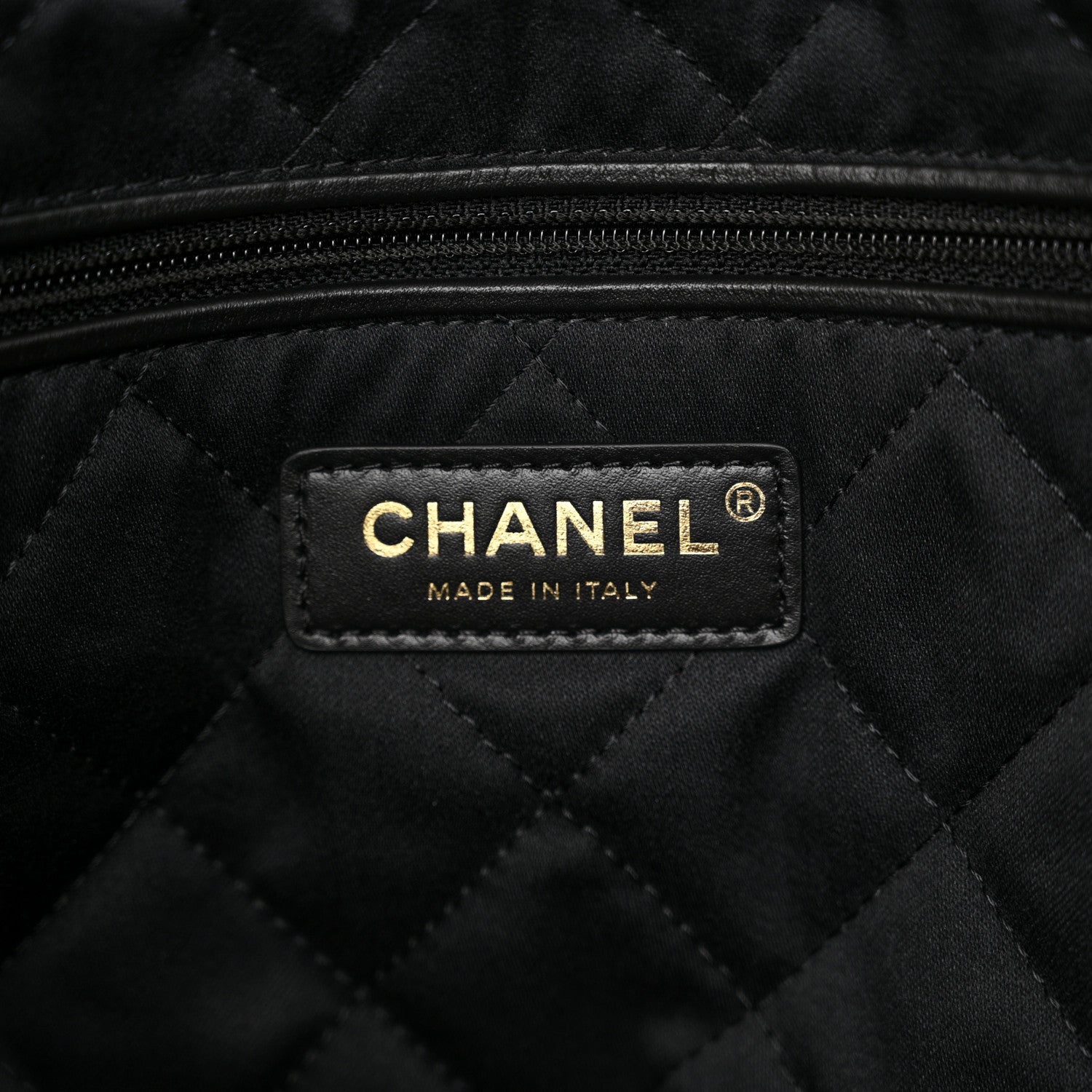 Chanel Shiny Caviar Quilted Monochrome Small Chanel 22 Black 7 of 11