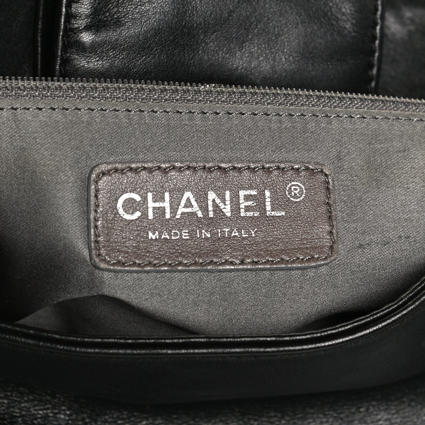 Calfskin Modern Chain Rhodoid Flap Black