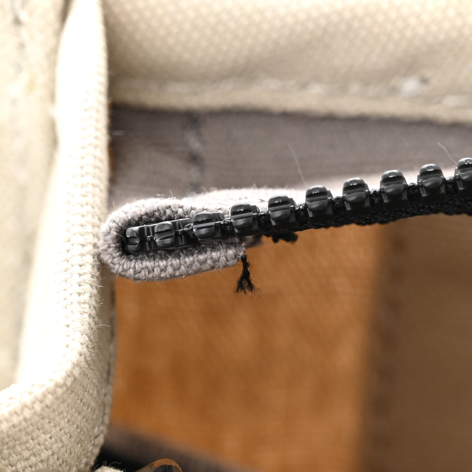 Marc Jacobs Cotton Canvas Colorblock Small The Traveler Tote Bag Beige Multicolor 11 of 12