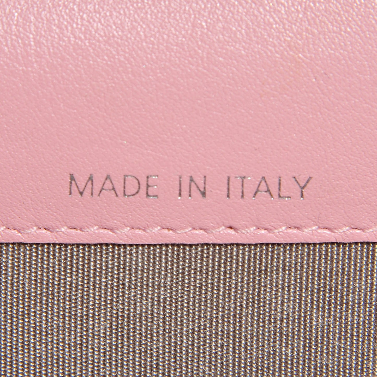 Caviar CC Timeless Card Holder Pink