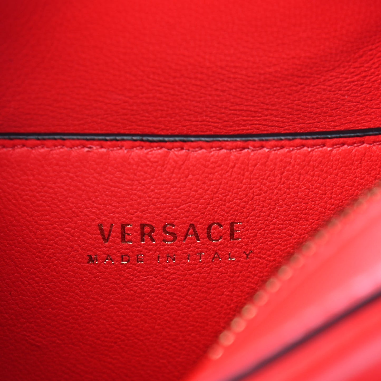 Vitello Virtus Camera Bag Red