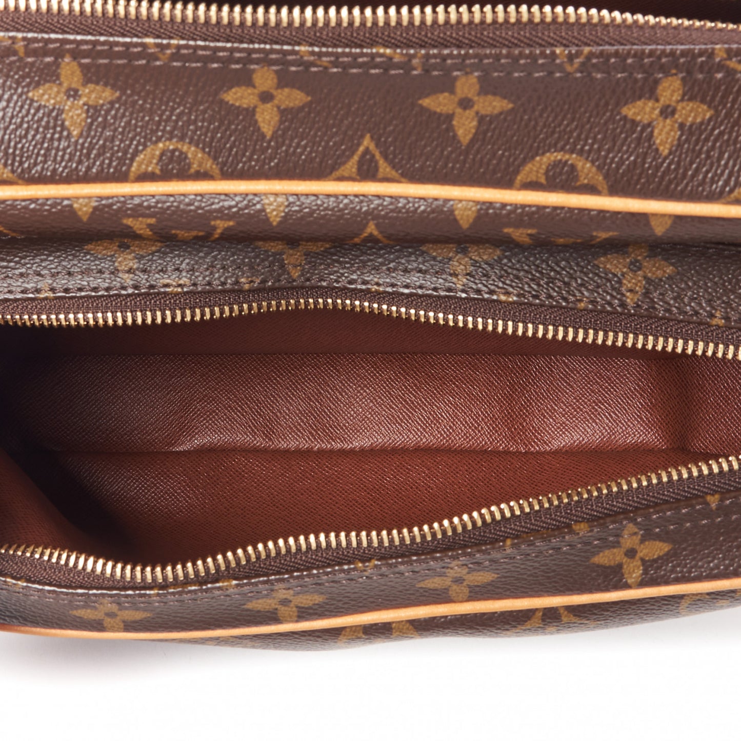 Monogram Nil 28