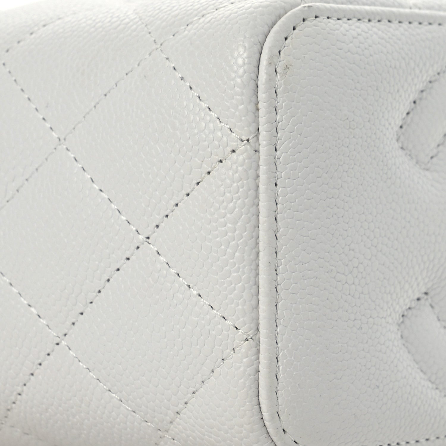 Chanel Caviar Quilted Sweetheart Vanity Case White 9 of 15