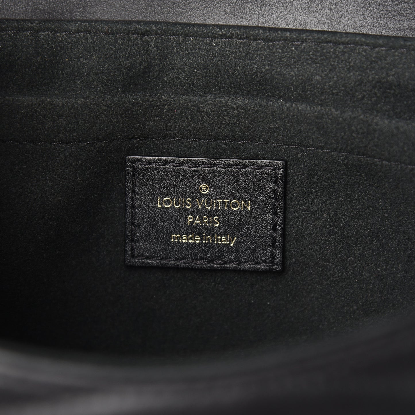 Calfskin New Wave Chain MM Black