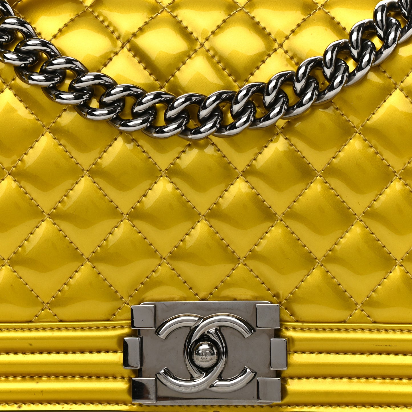 Metallic Patent Calfskin Quilted Medium Boy Flap Gold