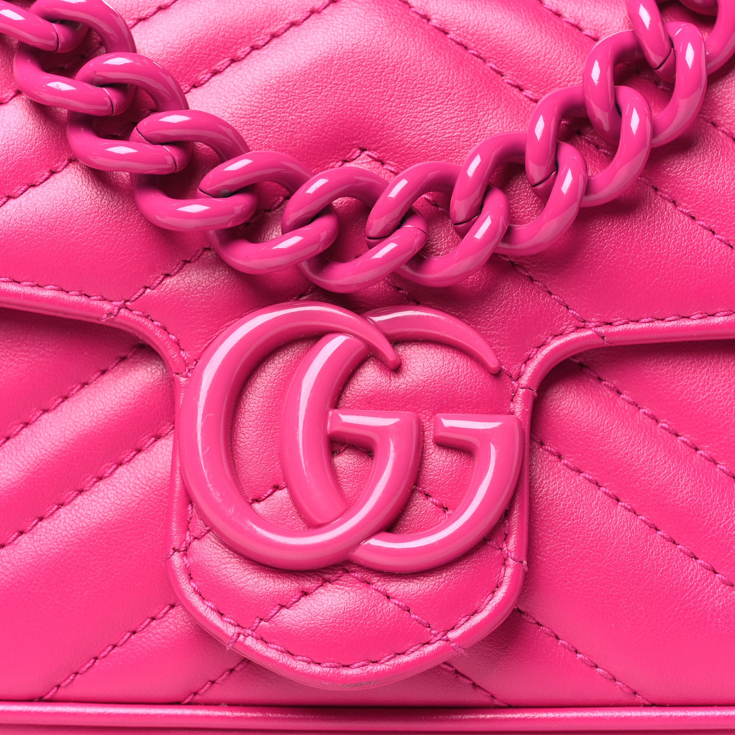 Gucci Calfskin Matelasse Monochrome GG Marmont Chain Belt Bag Classic Fuxia 8 of 12