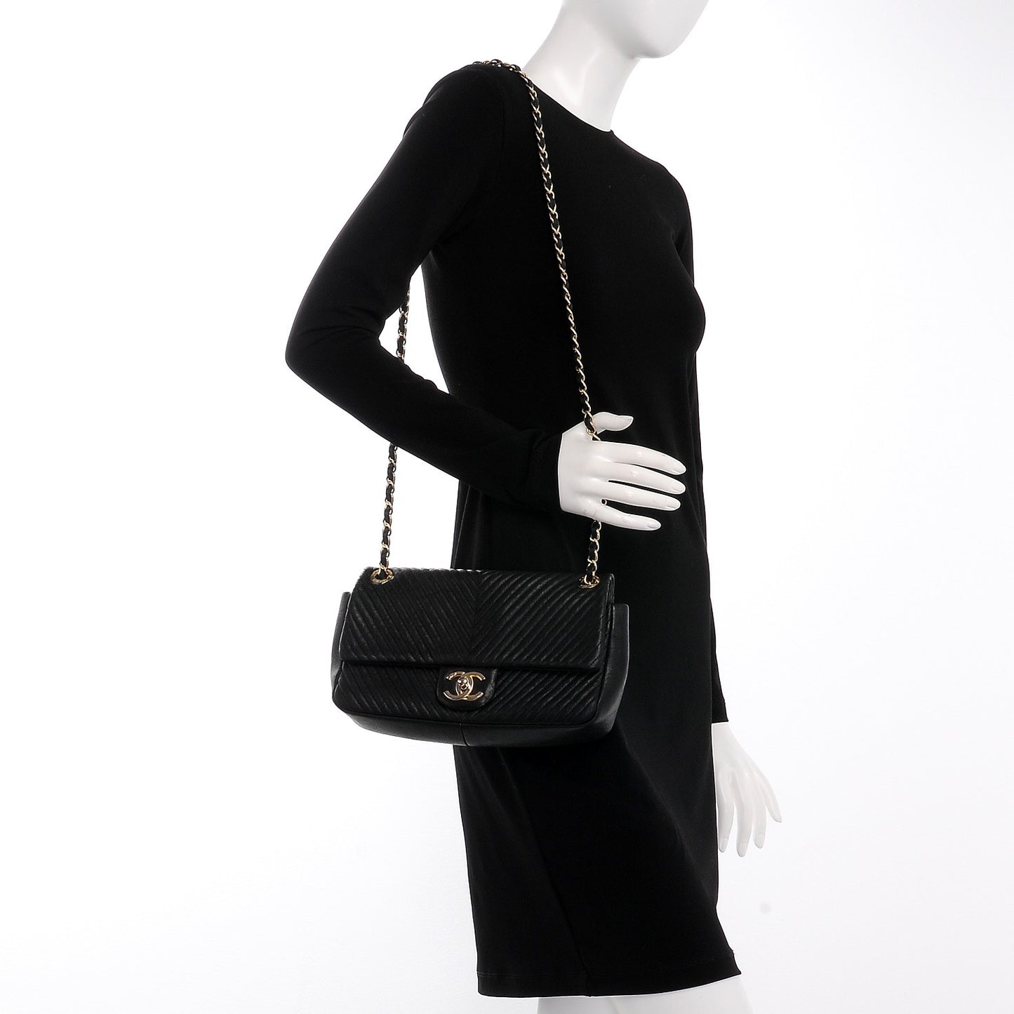 Calfskin Chevron Quilted Medium Surpique Flap Black