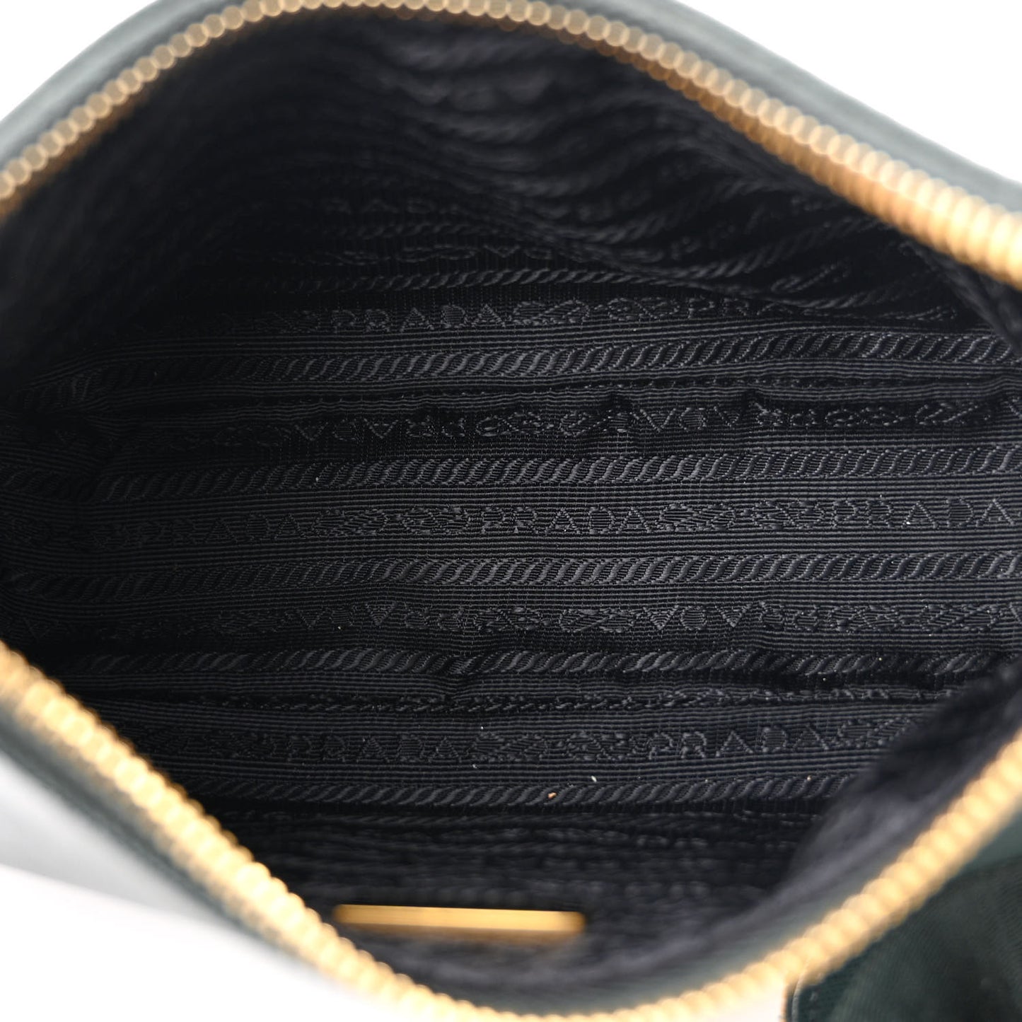Saffiano Lux Re-Edition 2005 Shoulder Bag Smeraldo