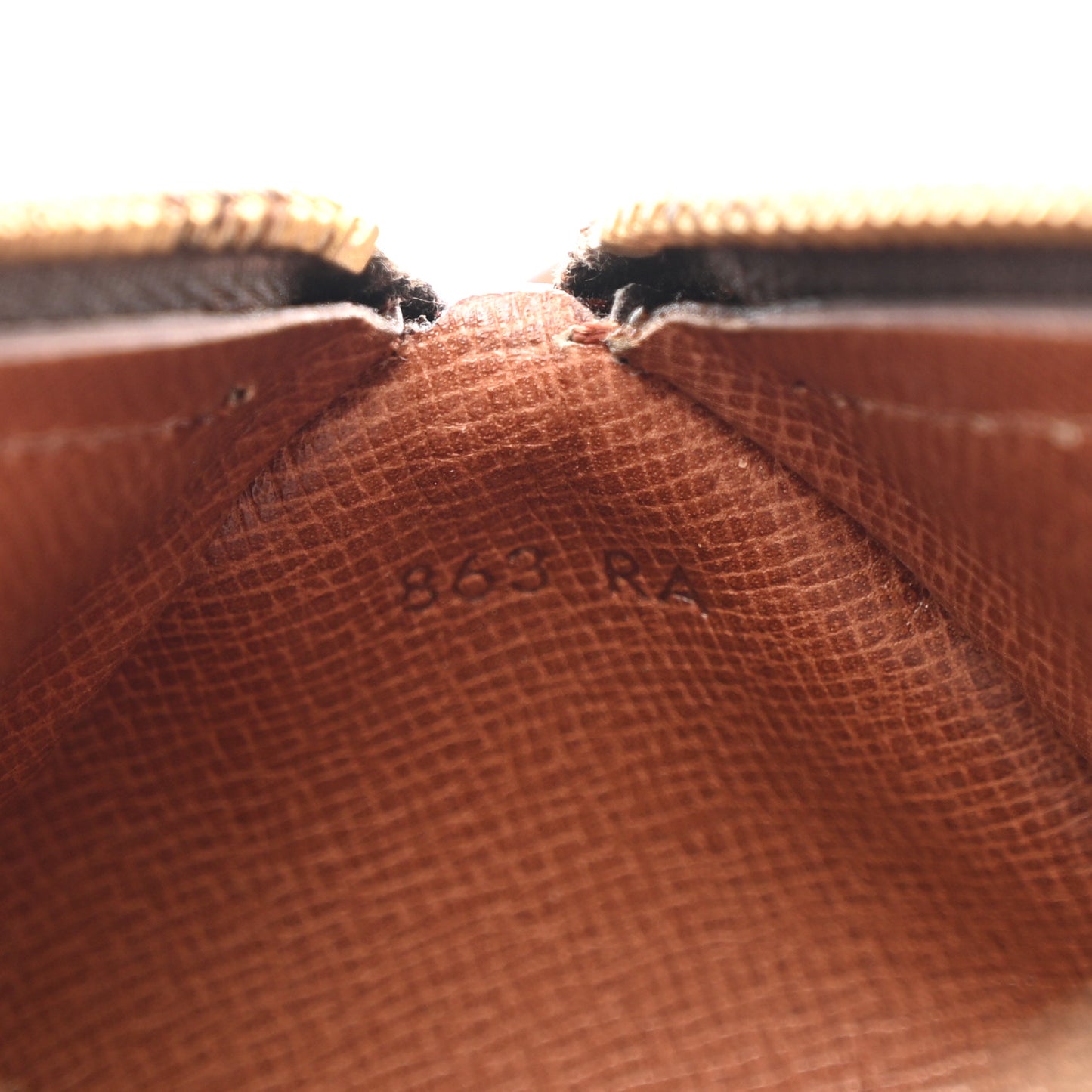 Monogram Trousse Ronde 20 Makeup Case