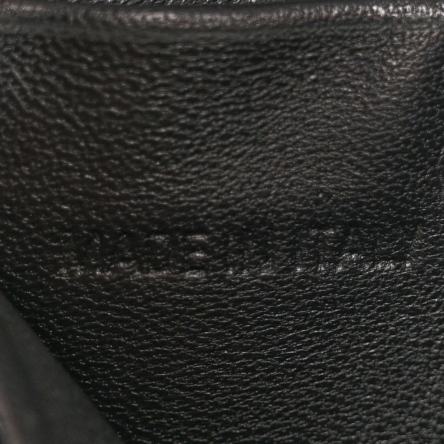 Grained Calfskin Graffiti BB Chain Wallet Black Bleu Violet