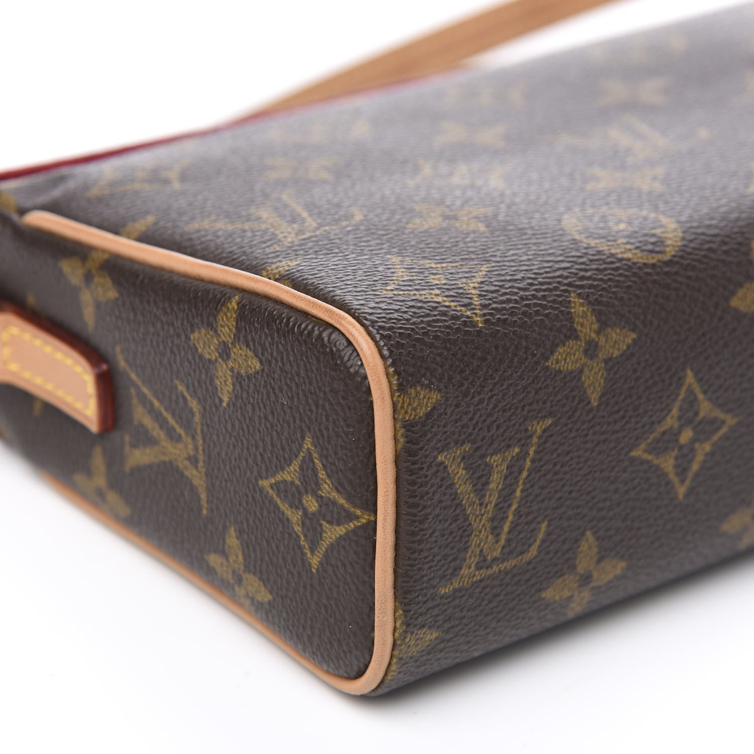 Louis Vuitton Monogram Recital 6 of 9