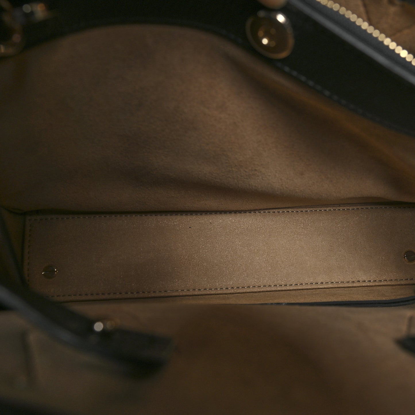 Grained Calfskin Park Avenue Medium Neo Milla Tote Black