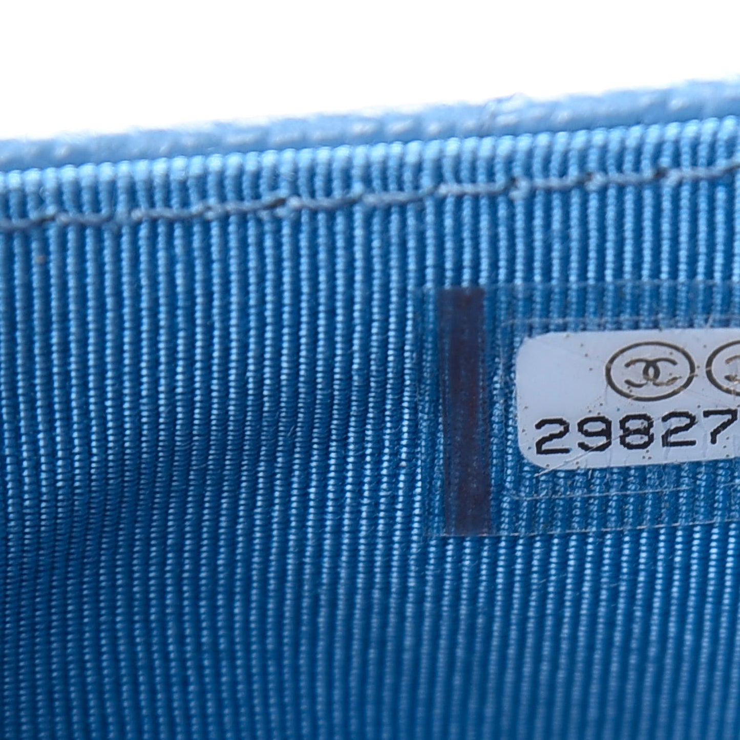 Caviar Quilted CC Zip Card Holder Blue