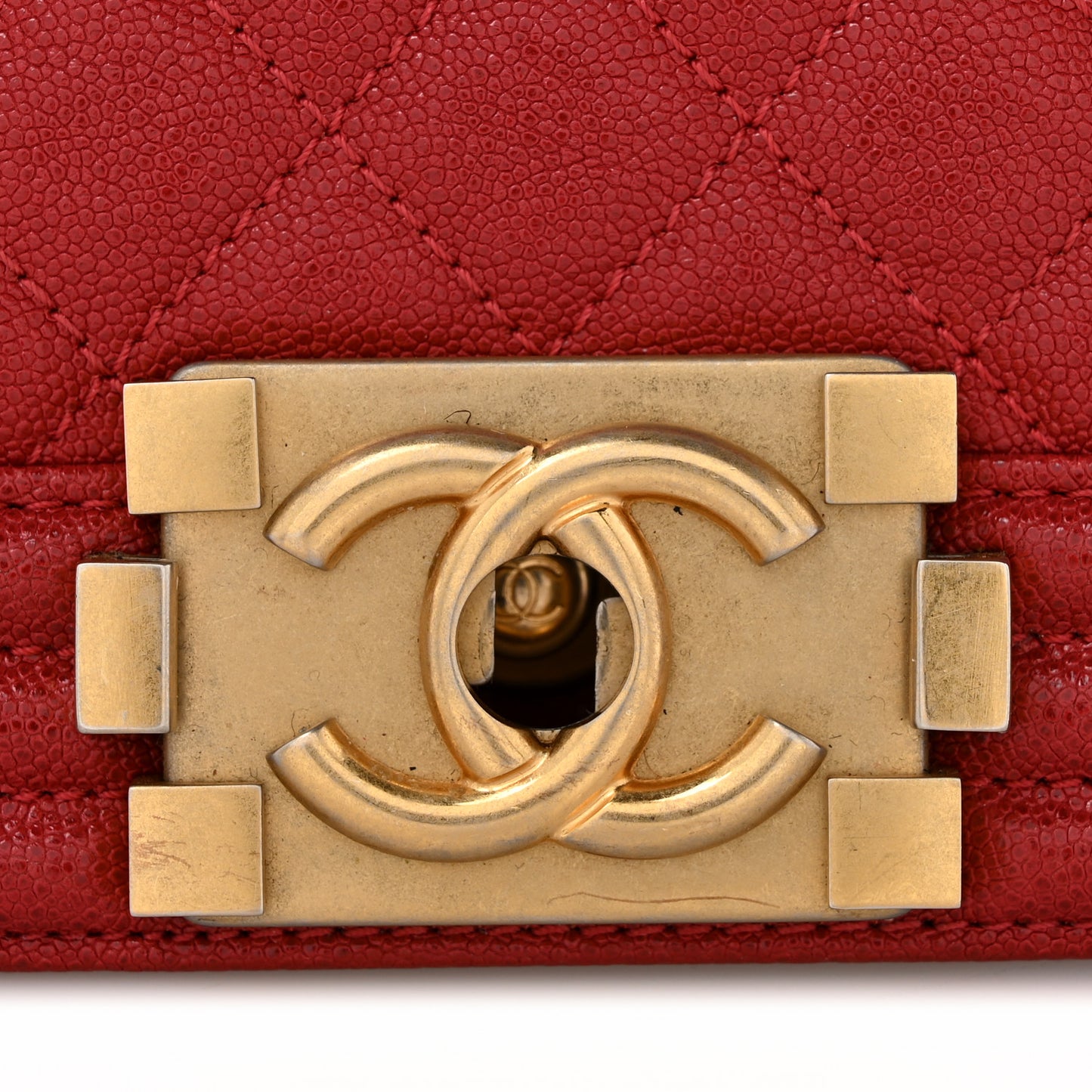Caviar Quilted Medium Boy Flap Red