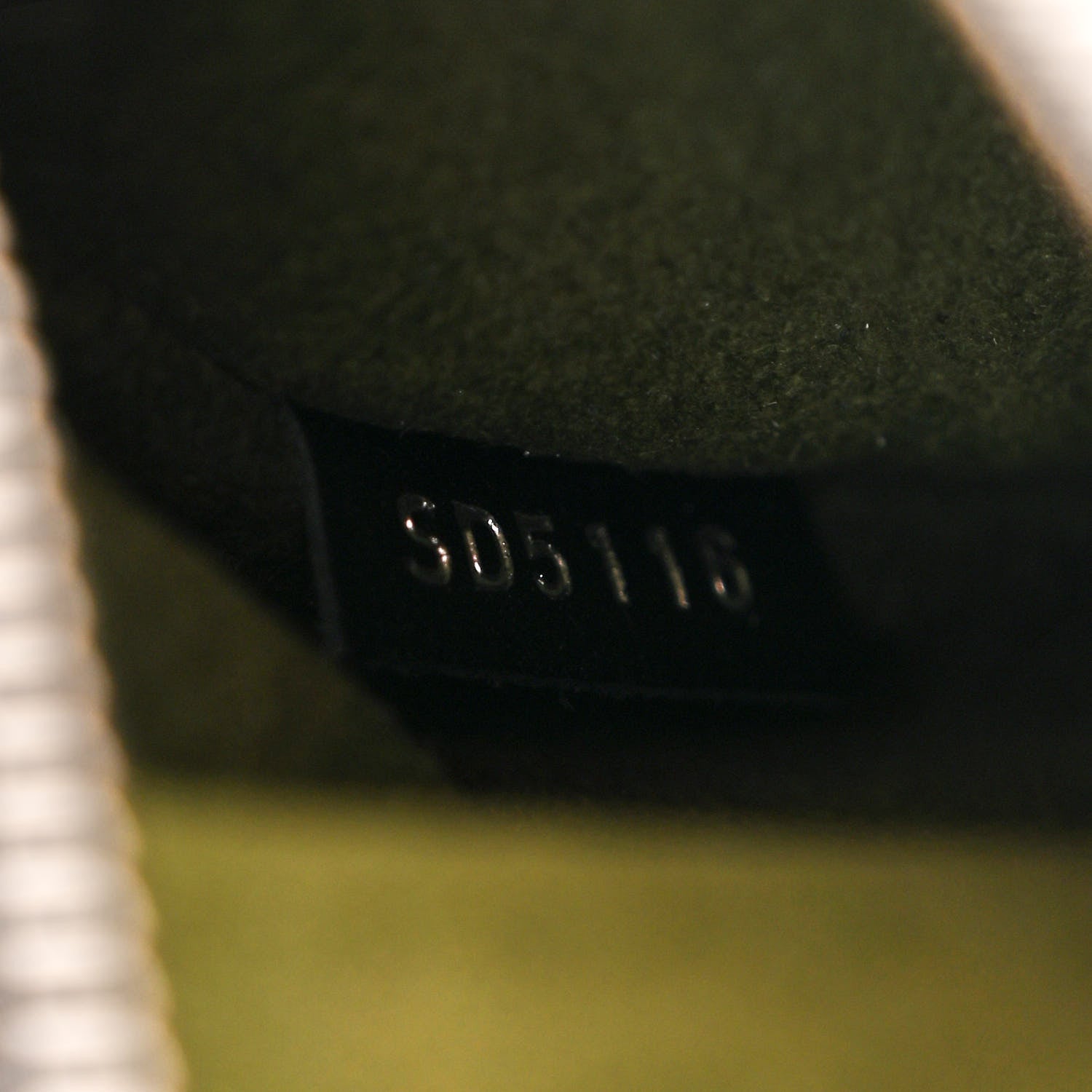 Louis Vuitton Monogram Infrarouge Pochette Metis 8 of 11