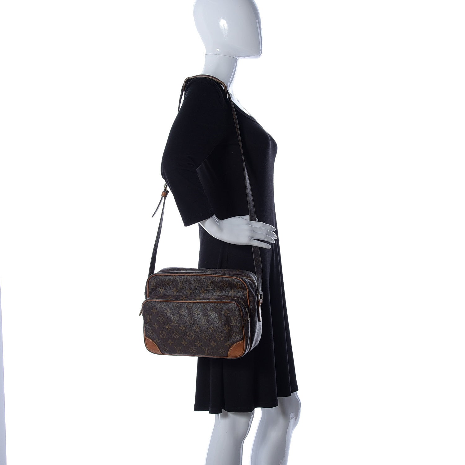 Louis Vuitton Monogram Nil 28 2 of 29