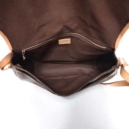 Louis Vuitton Monogram Menilmontant MM 5 of 11