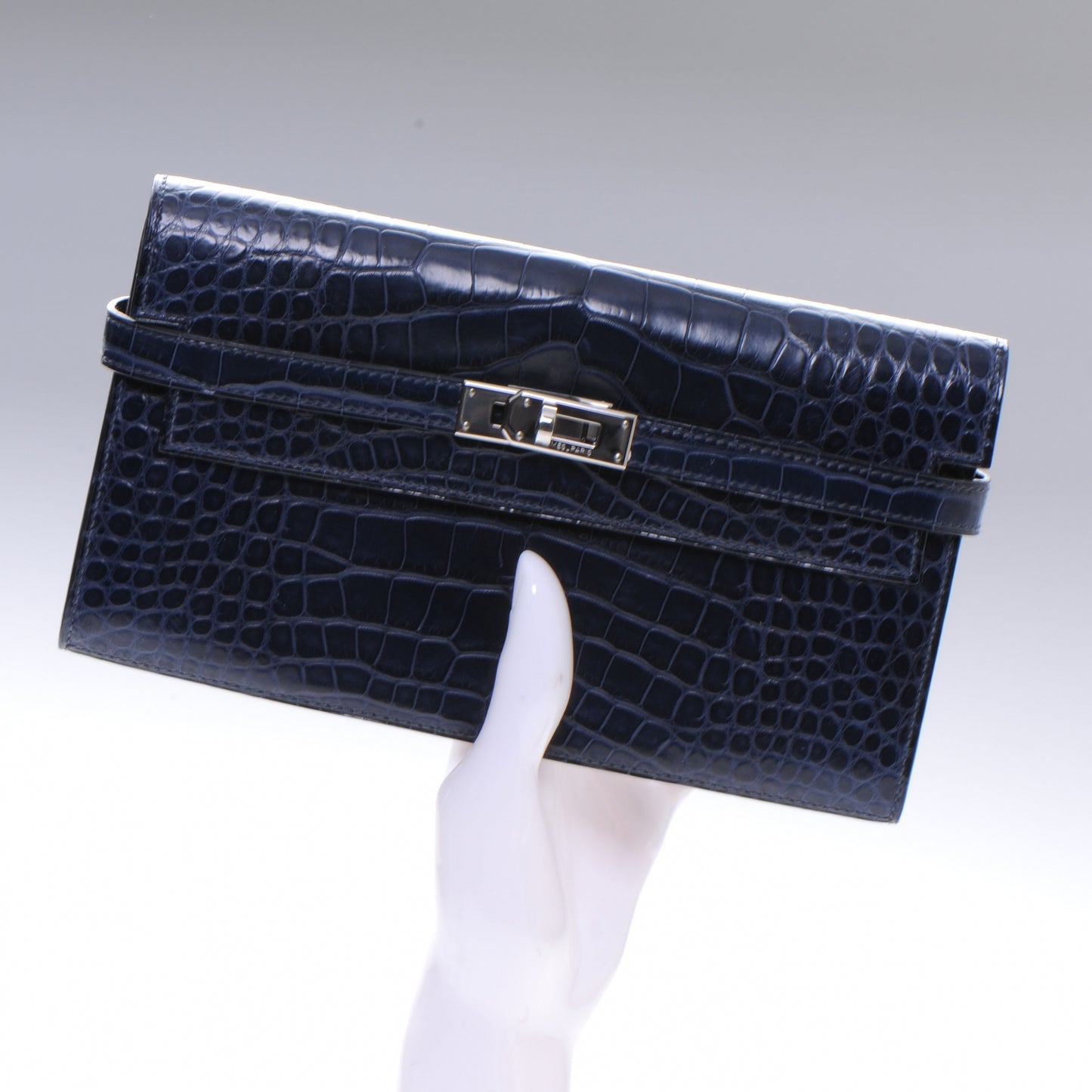 Matte Alligator Kelly Longue Wallet Bleu Abysse