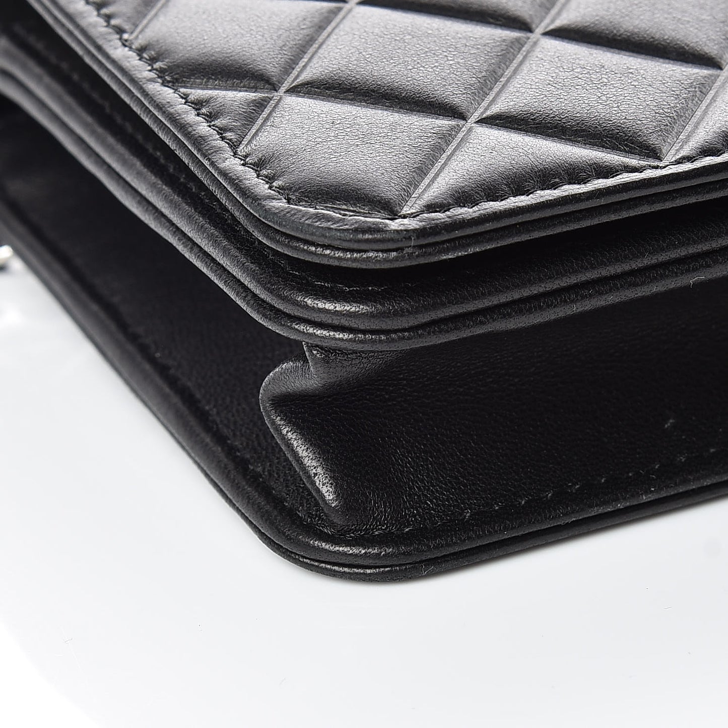 Lambskin Quilted Diamond CC Wallet On Chain WOC Black