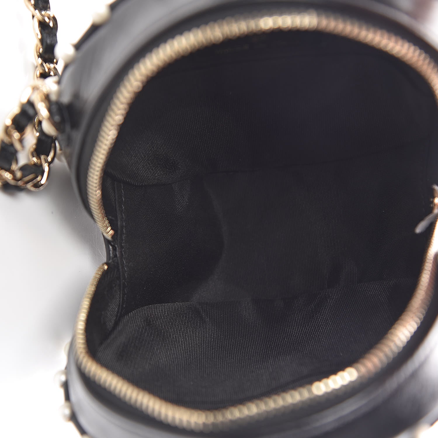 Chanel Calfskin Quilted Pearl Round Clutch With Chain Black 5 of 11