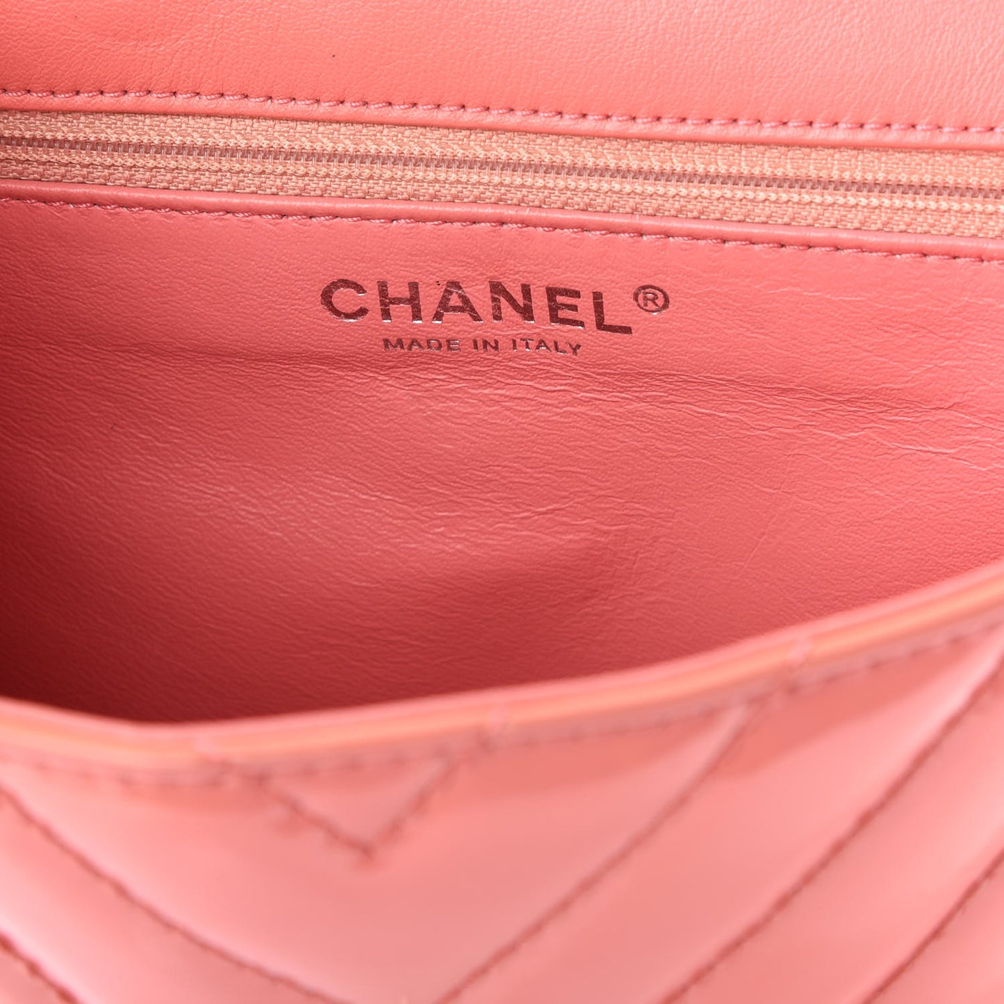 Patent Chevron Quilted Medium Single Flap Pink