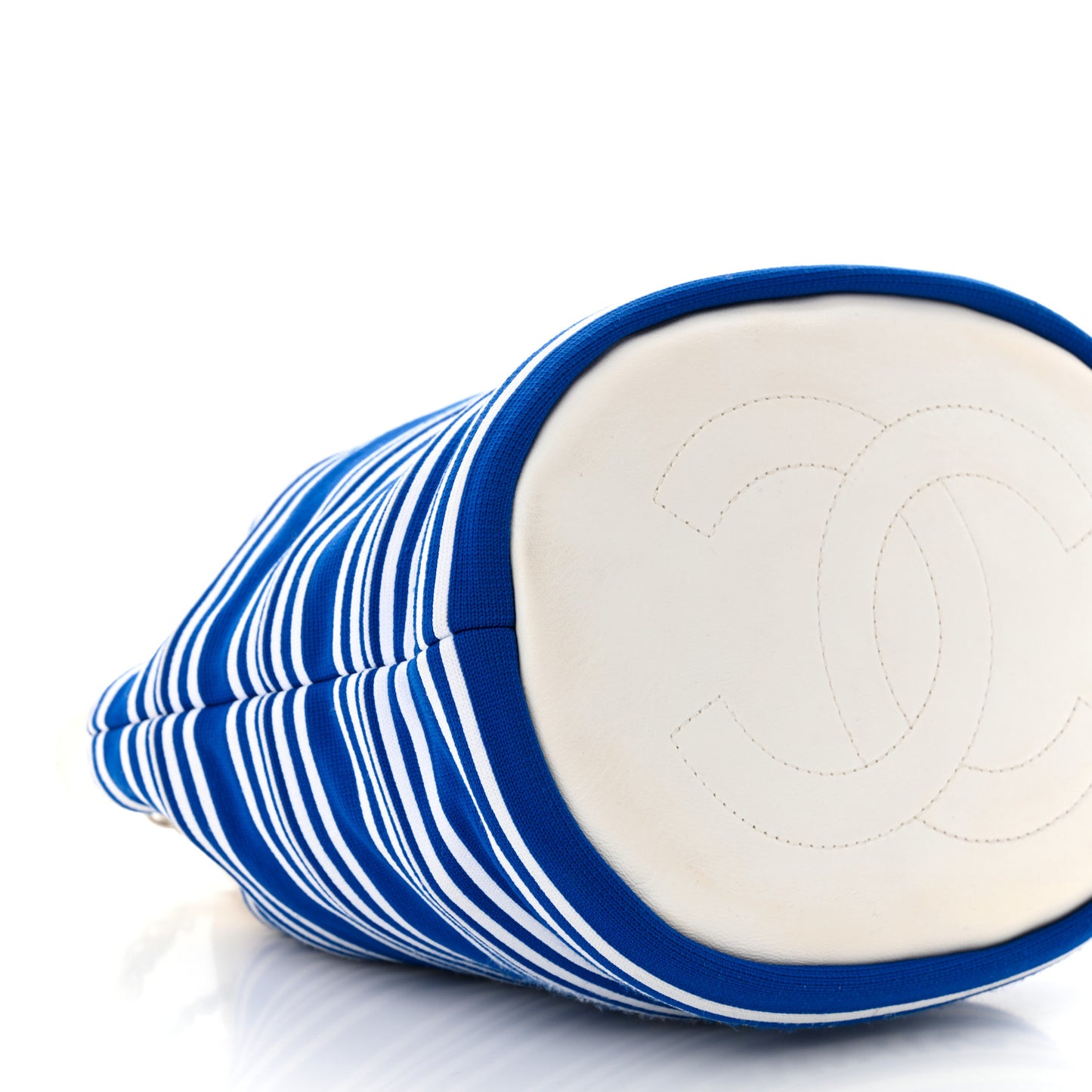 Mixed Fibers Lambskin Venise Biarritz Drawstring Bucket Bag Blue White