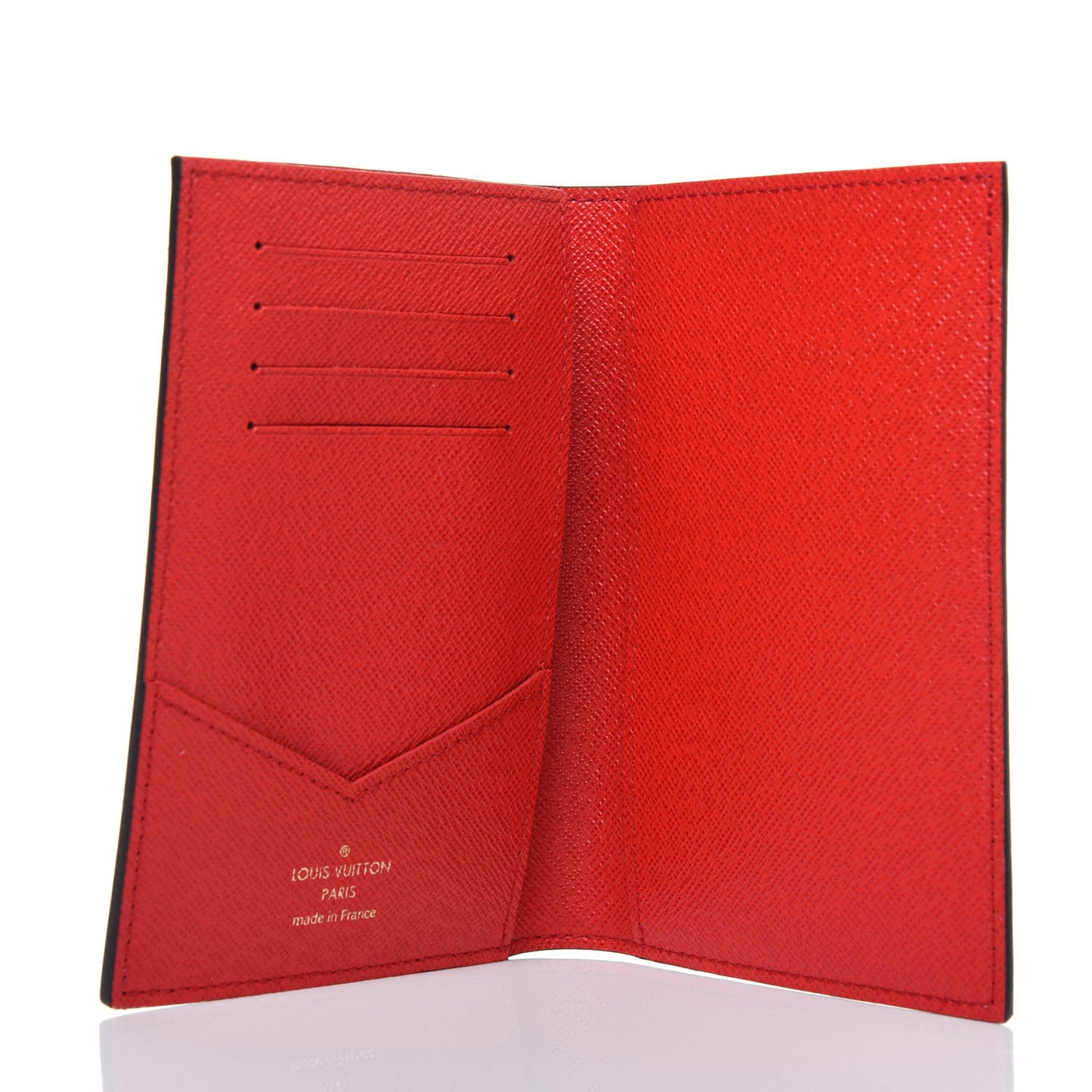 Monogram 2019 Christmas Animation Passport Cover Rouge