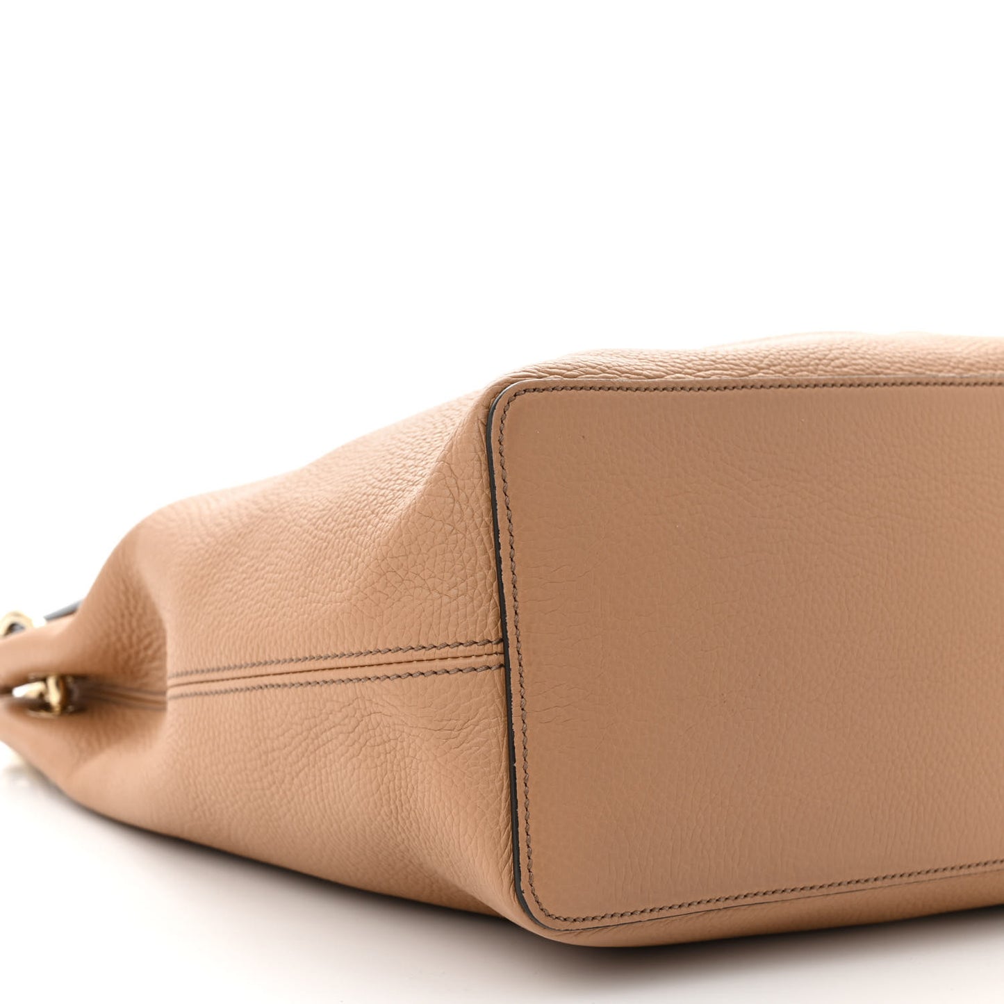 Pebbled Calfskin Large Soho Hobo Camelia