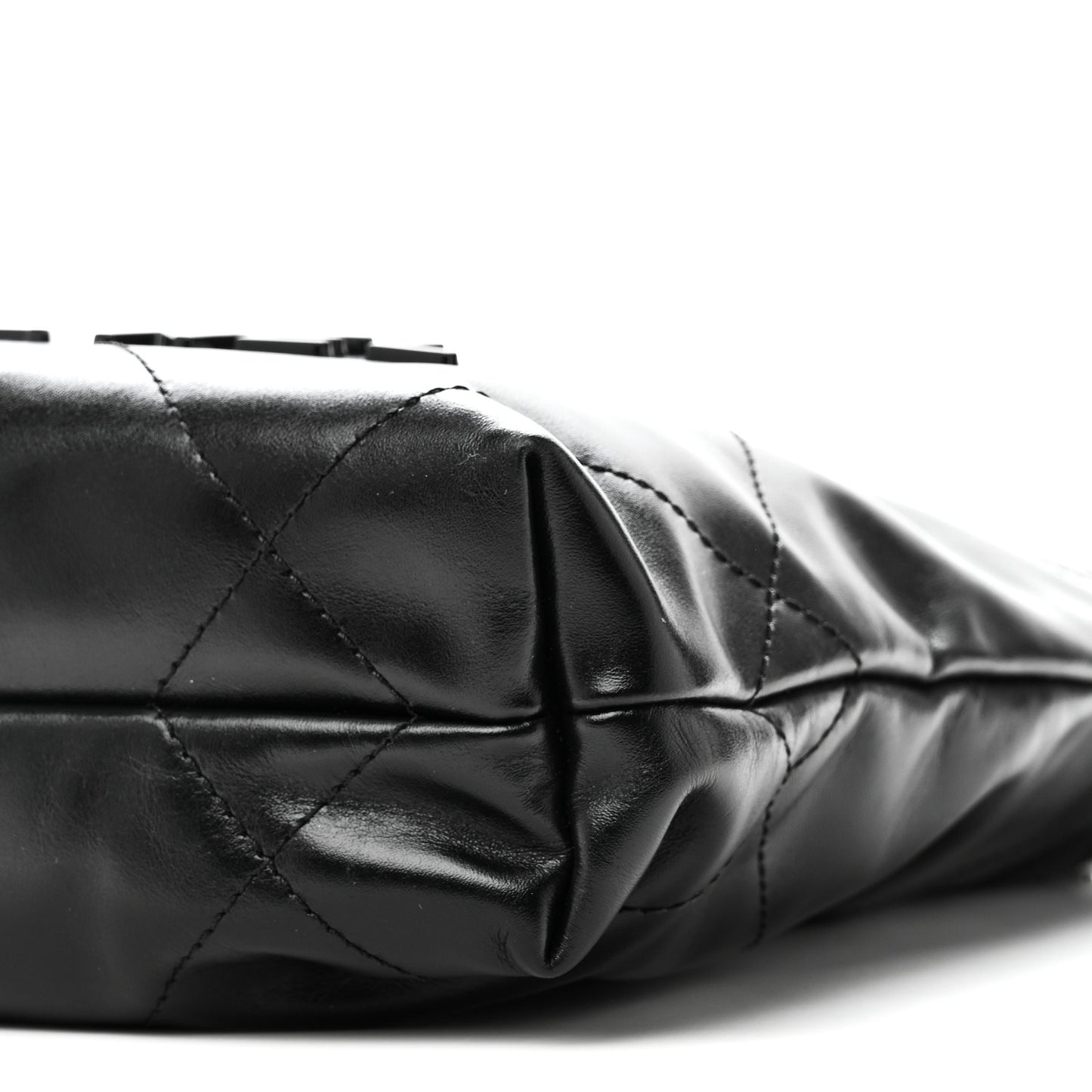 Shiny Calfskin Quilted Mini Chanel 22 So Black