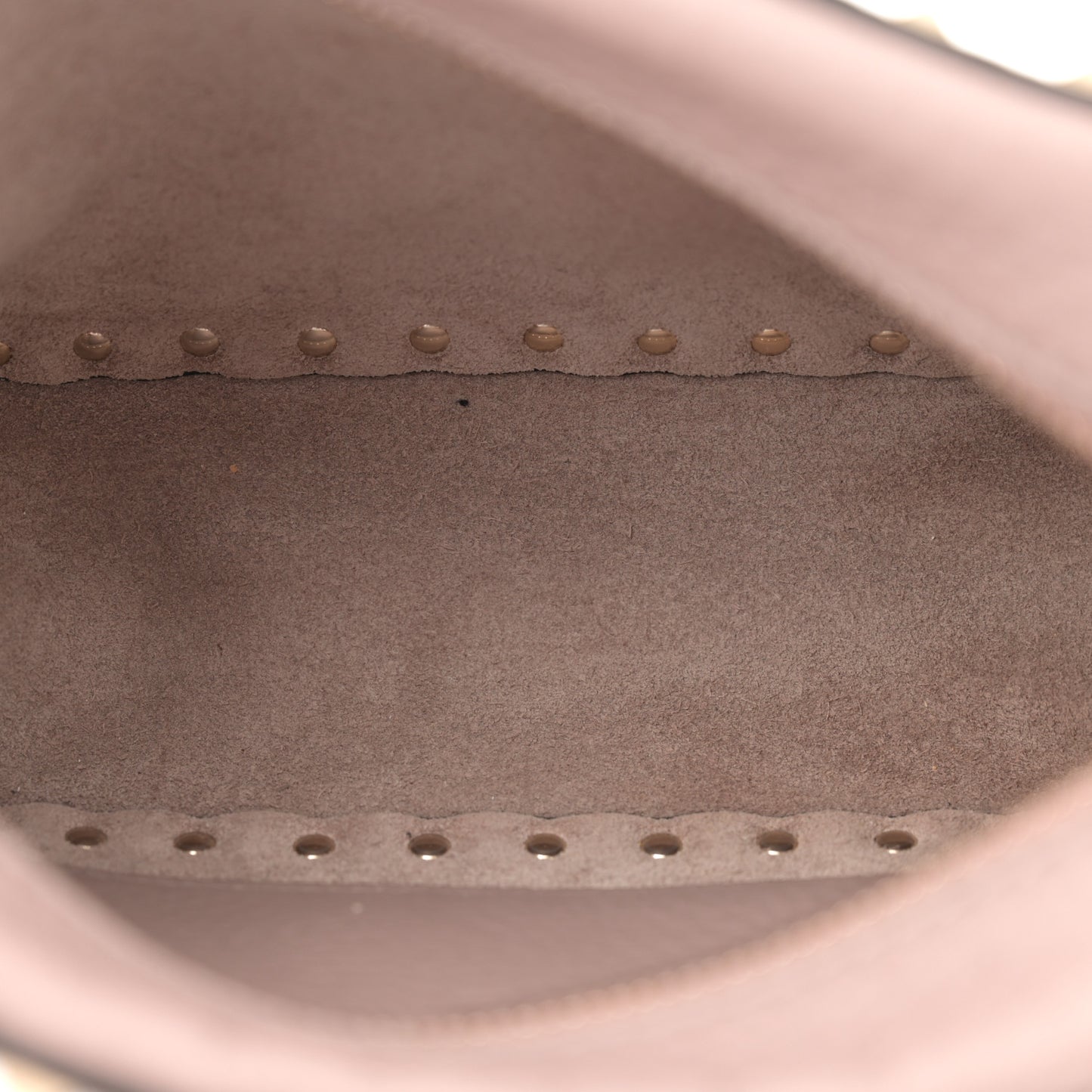 Pebbled Calfskin Rockstud Camera Crossbody Bag Poudre