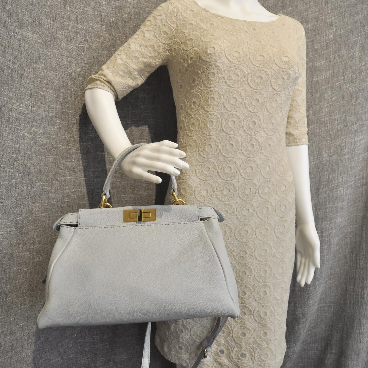 Cuoio Romano Raffia Selleria Medium Peekaboo Iconic Satchel Acqua Moro
