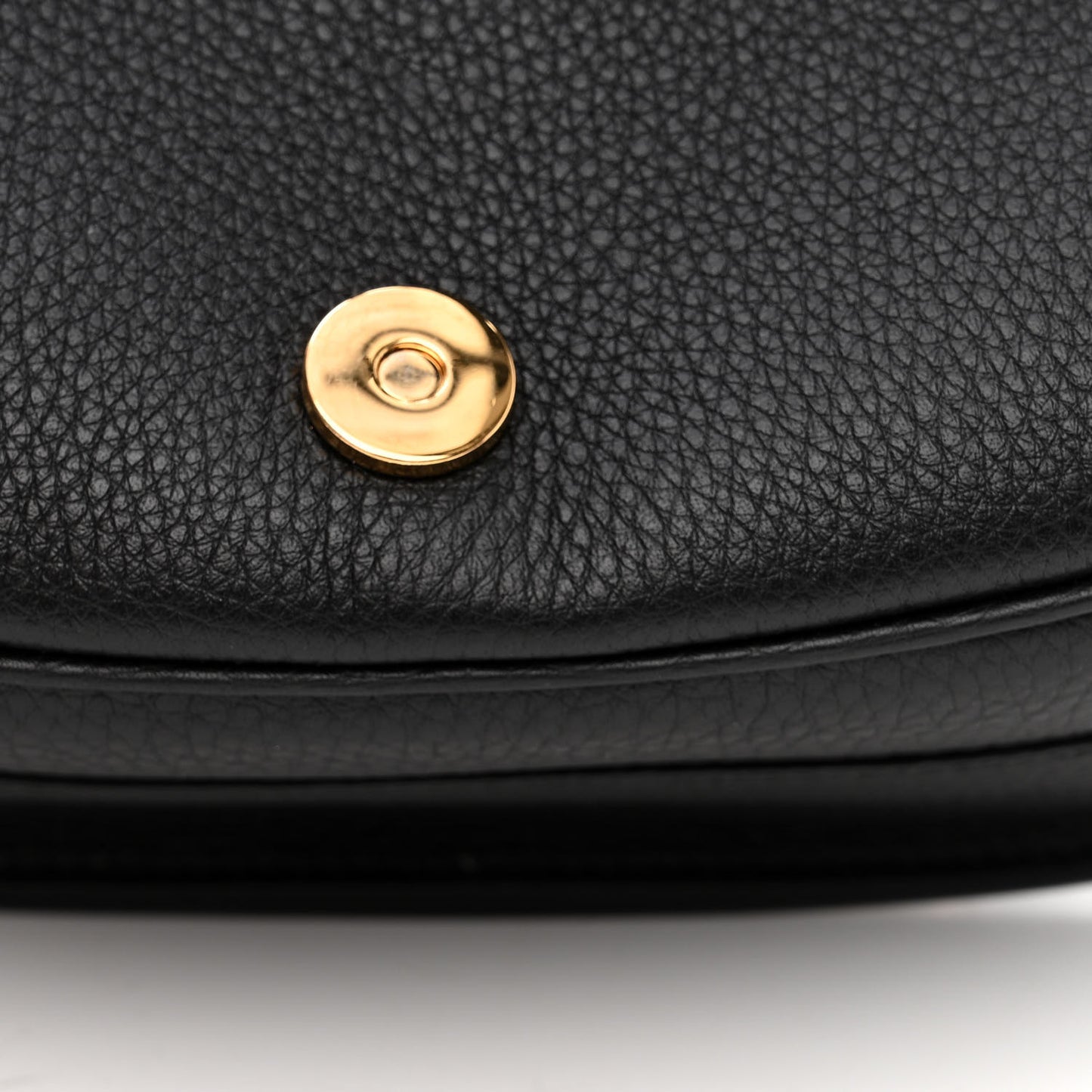 Grained Calfskin Large Bobby Flap Black