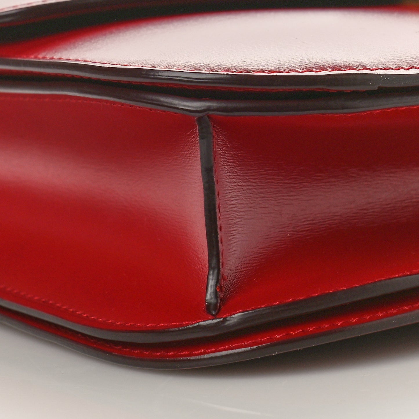 Box Calfskin Medium Classic Box Flap Bag Red