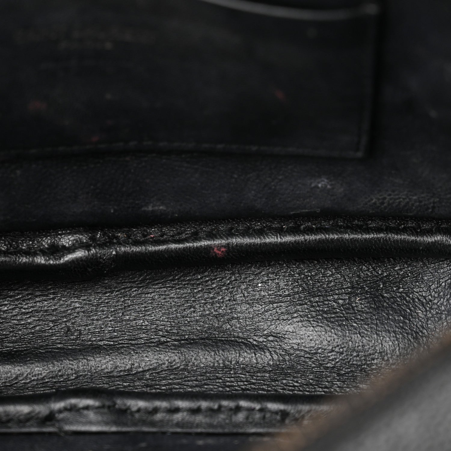 Saint Laurent Grain De Poudre Matelasse Monochrome Monogram Mini Lou Camera Bag Black 10 of 11