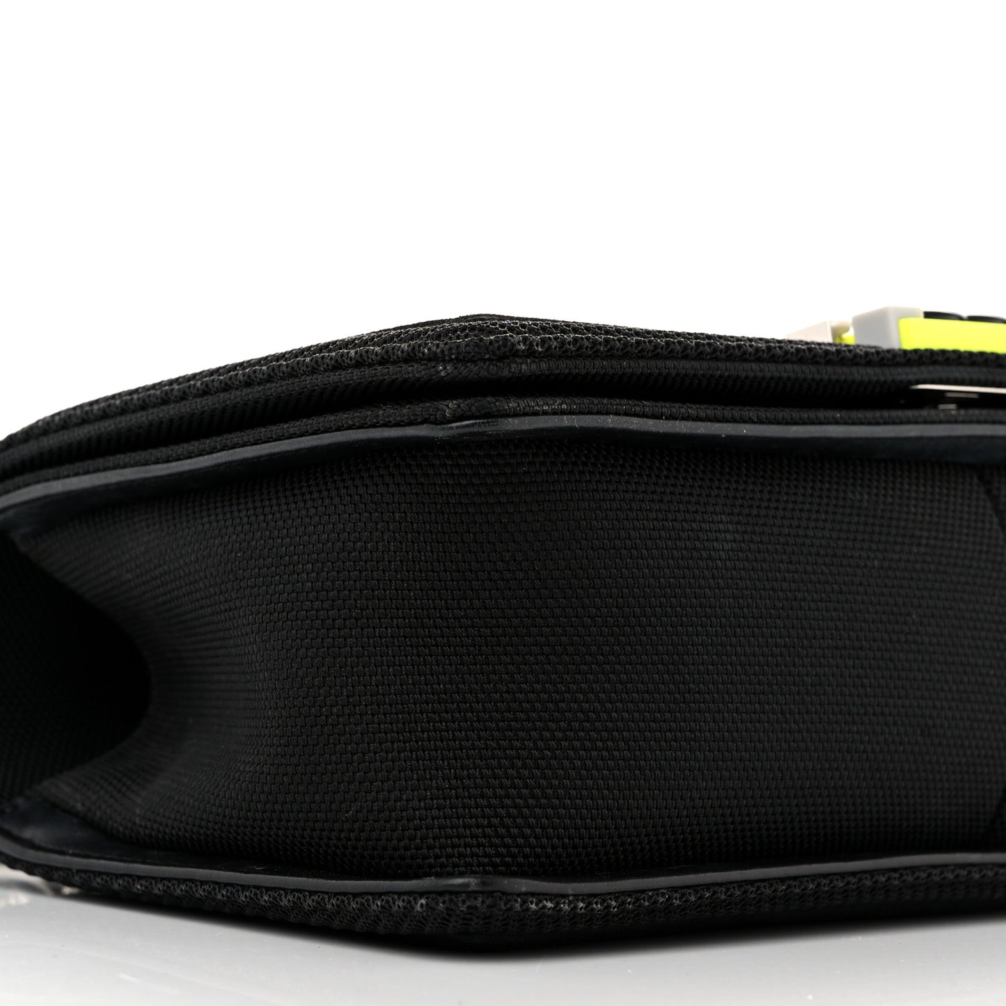 Canvas Quilted Medium Fluo Boy Flap Black