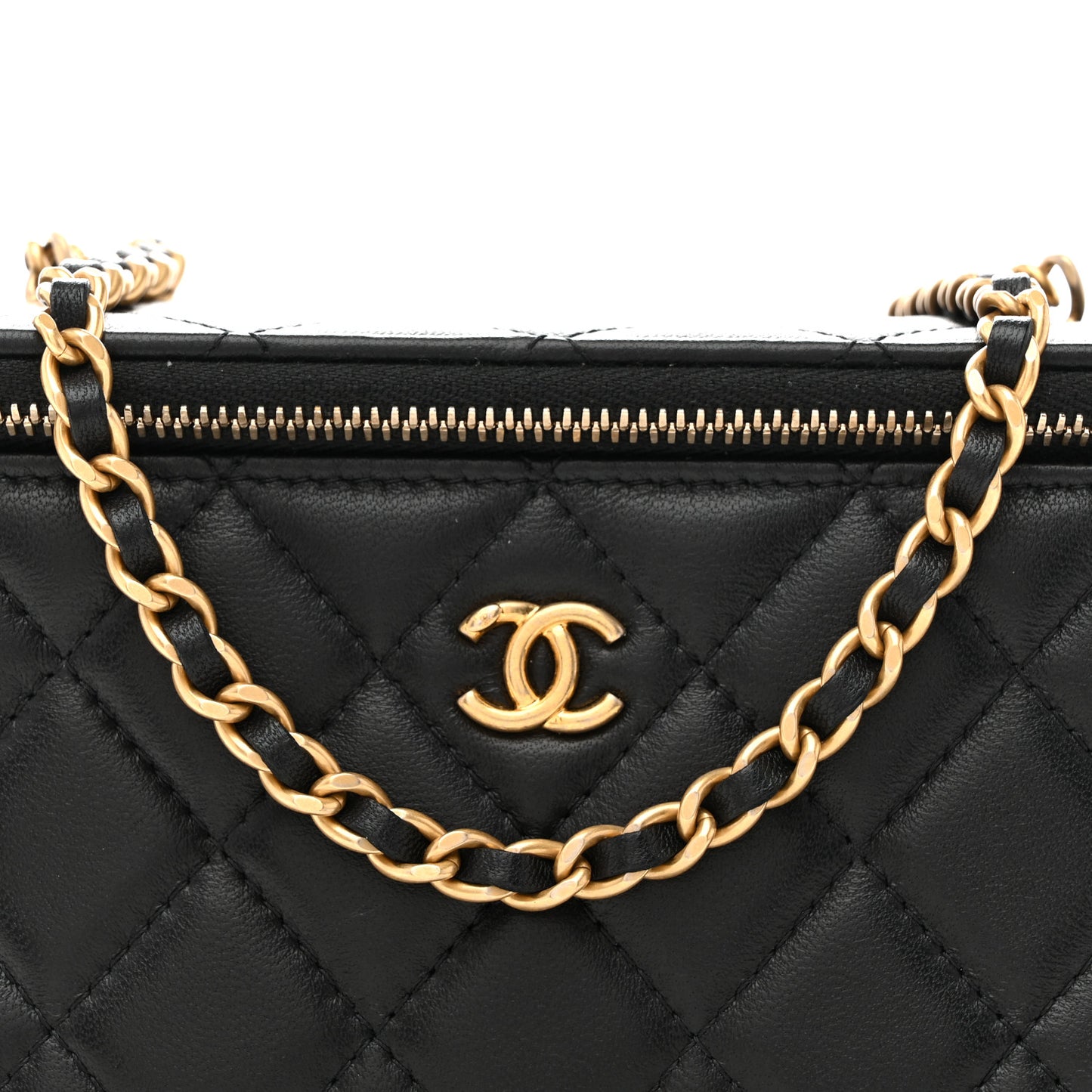 Lambskin Quilted Pearl Crush Small Vanity Case With Chain Black