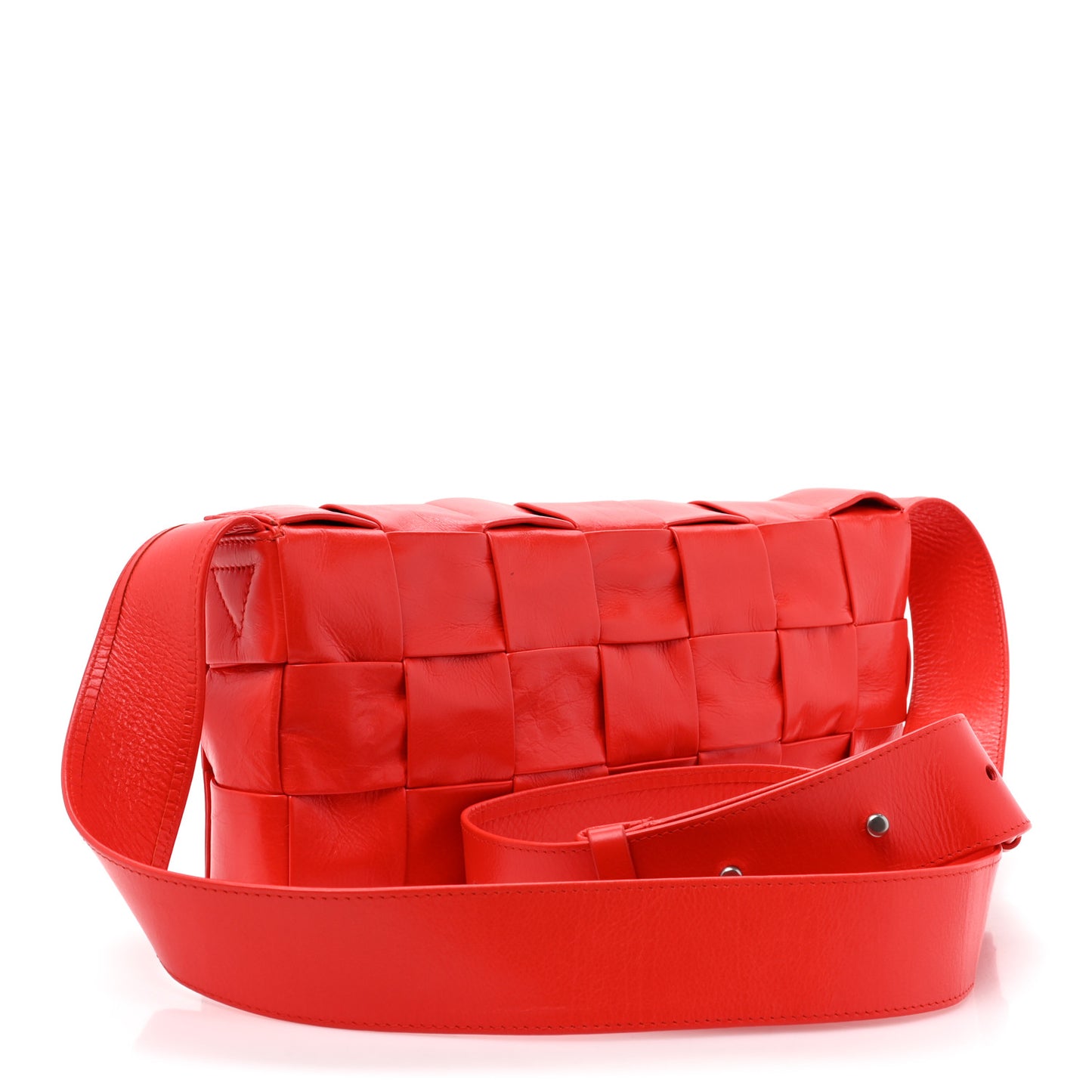 Paper Calfskin Intrecciato Stretch Cassette Bright Red