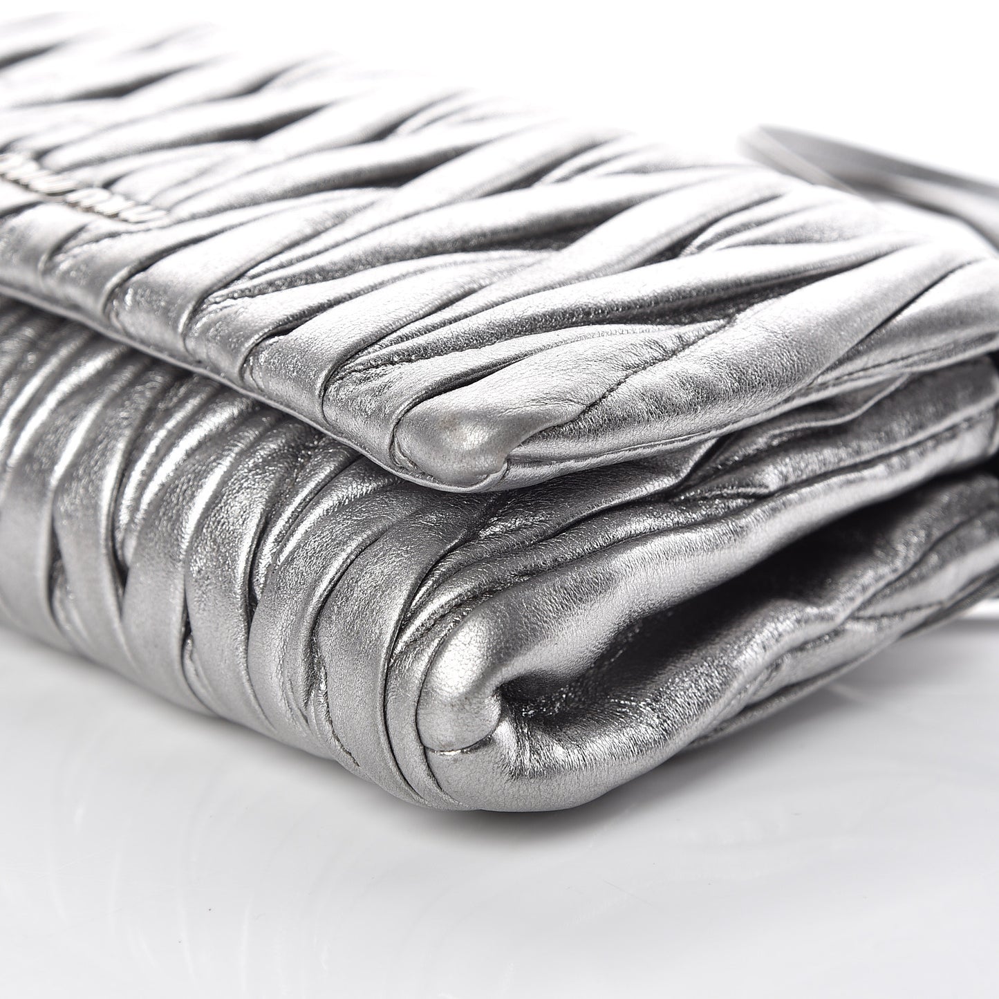 Metallic Nappa Matelasse Chain Crossbody Cromo