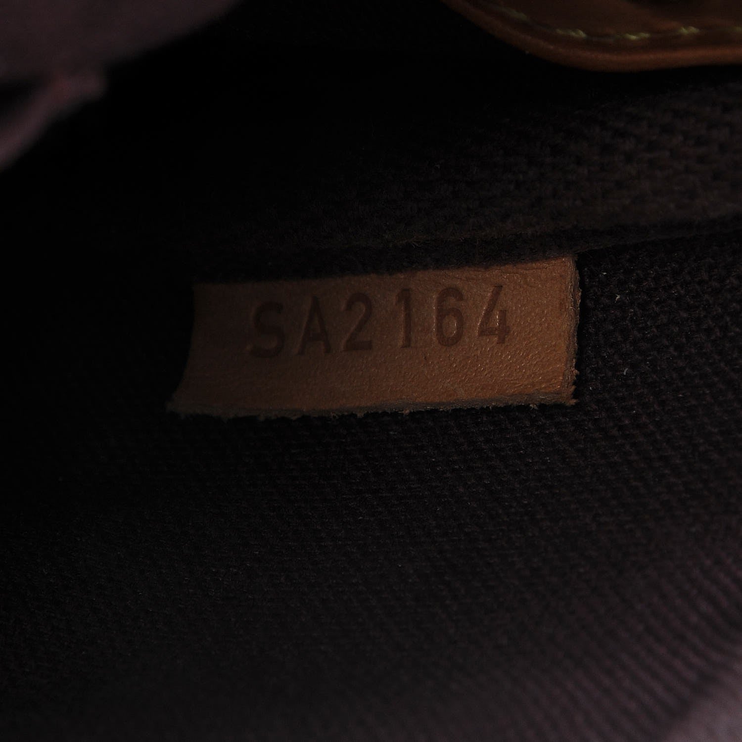 Louis Vuitton Monogram Favorite MM 7 of 7