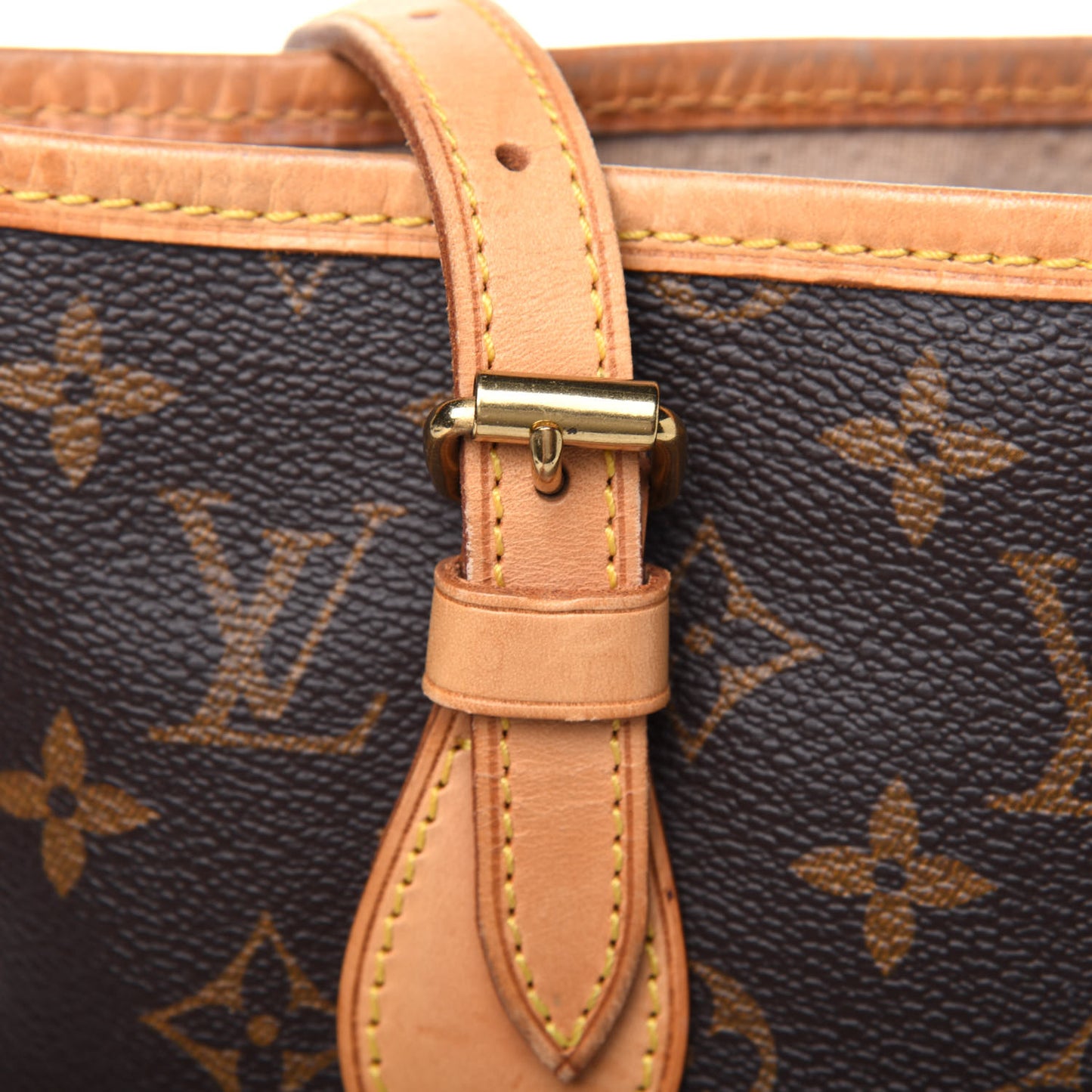 Monogram Petit Bucket 23