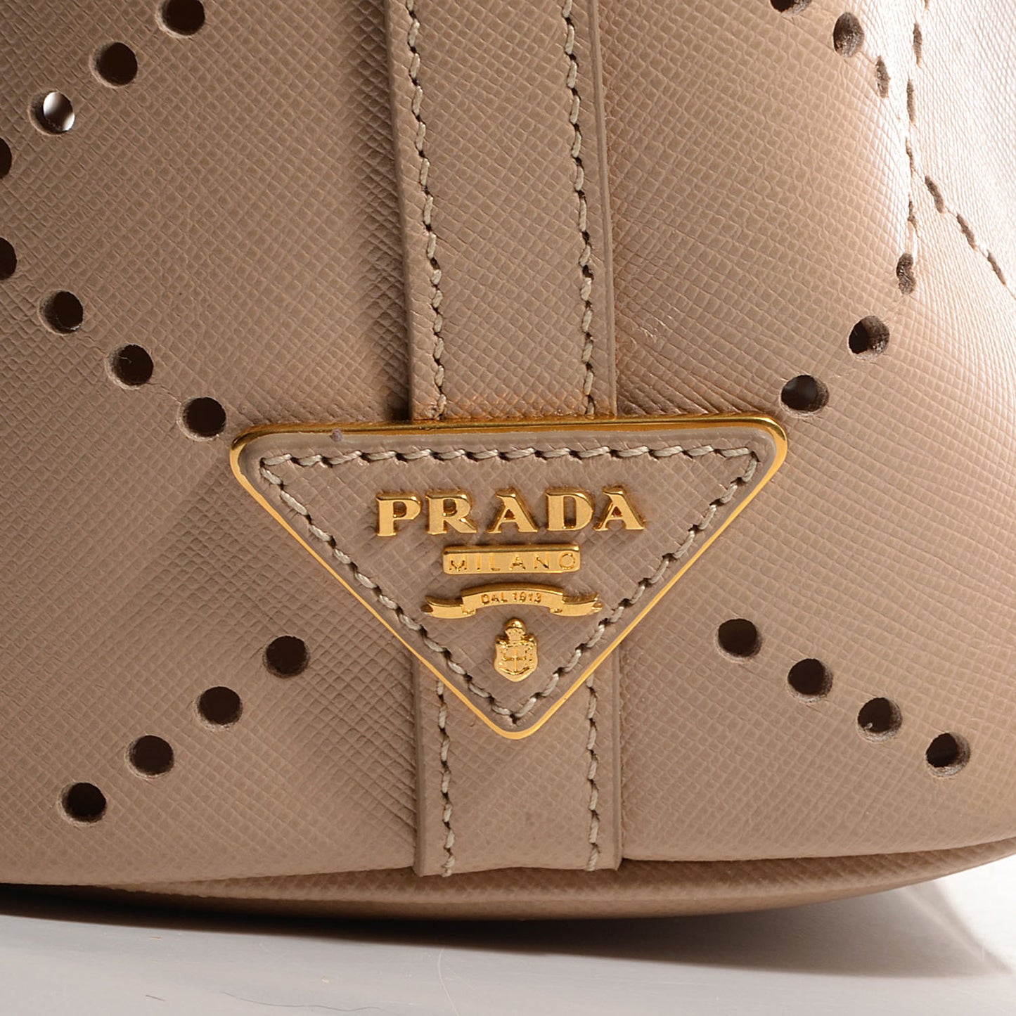 Saffiano Perforated Tote Sabbia